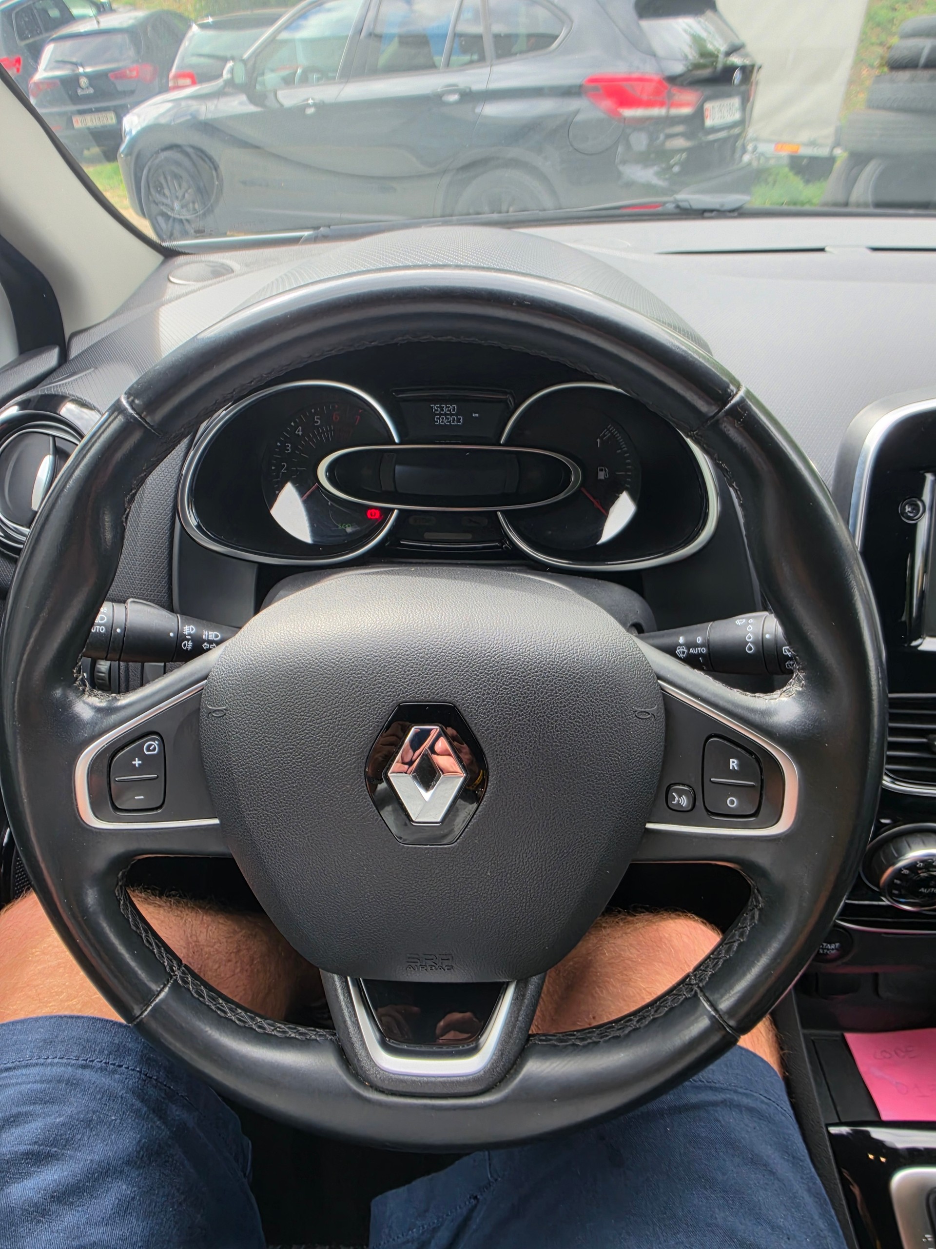 RENAULT Clio 1.2 16V T Intens EDC-image-12