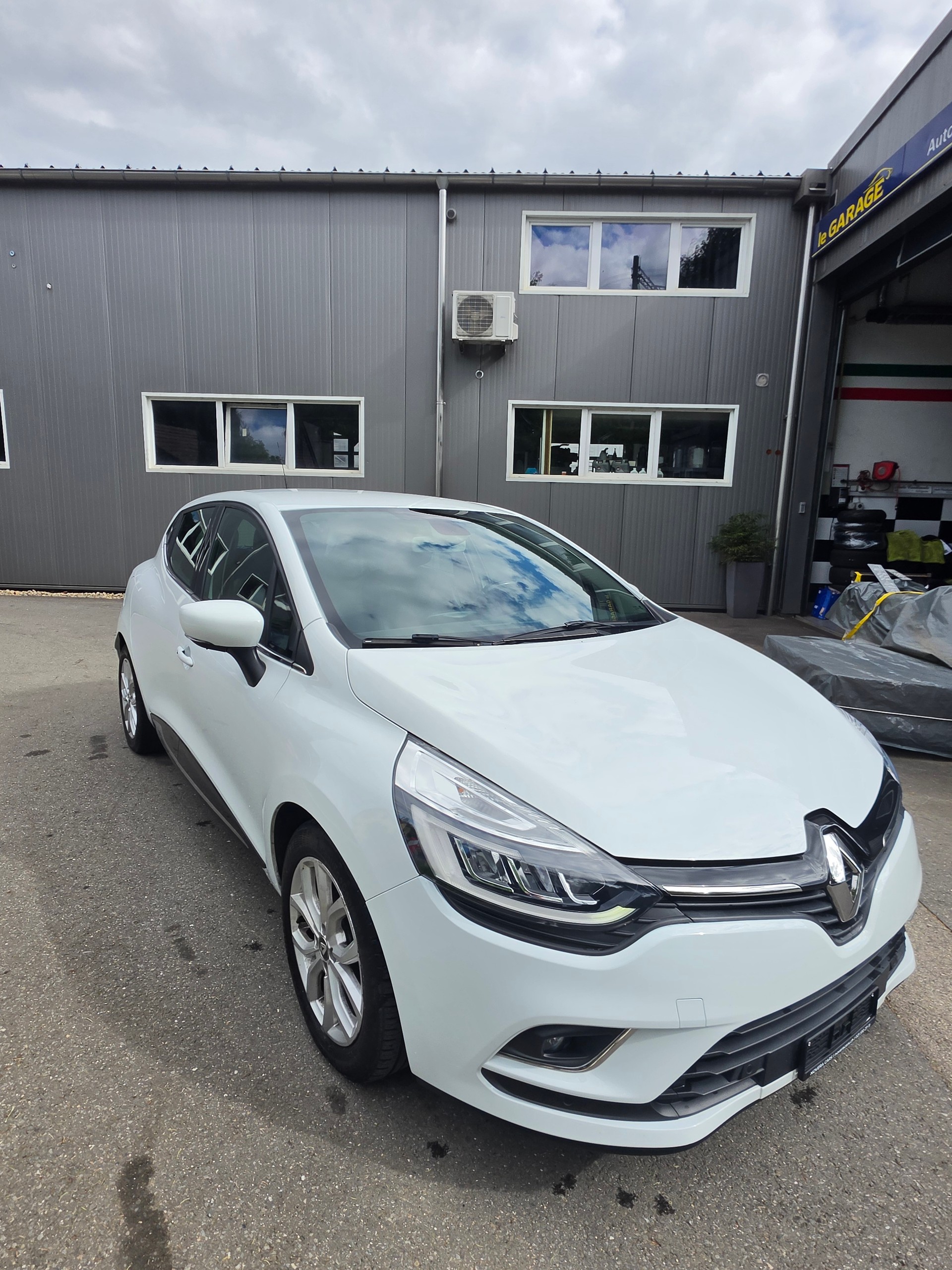 RENAULT Clio 1.2 16V T Intens EDC-image-2