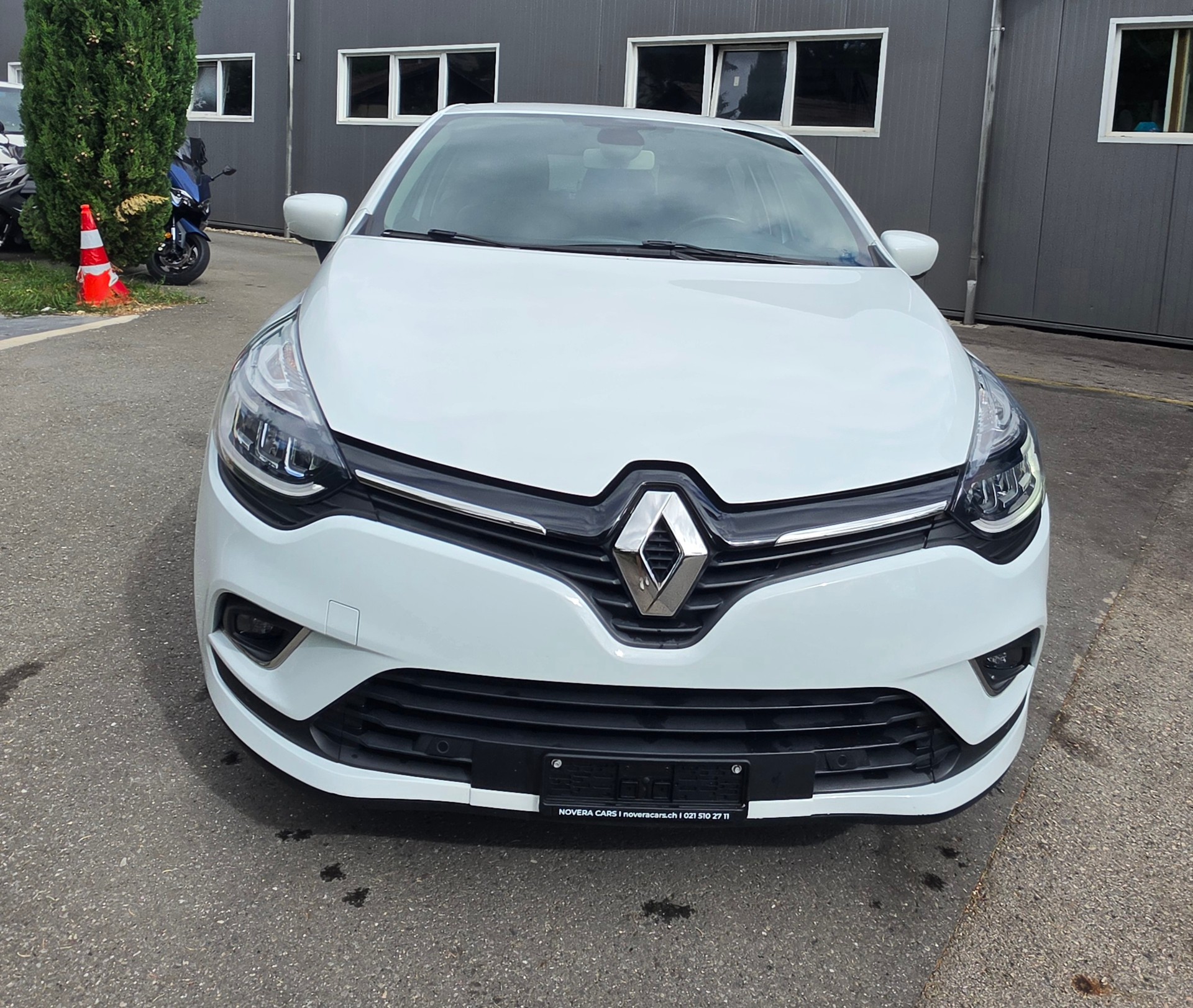 RENAULT Clio 1.2 16V T Intens EDC-image-1