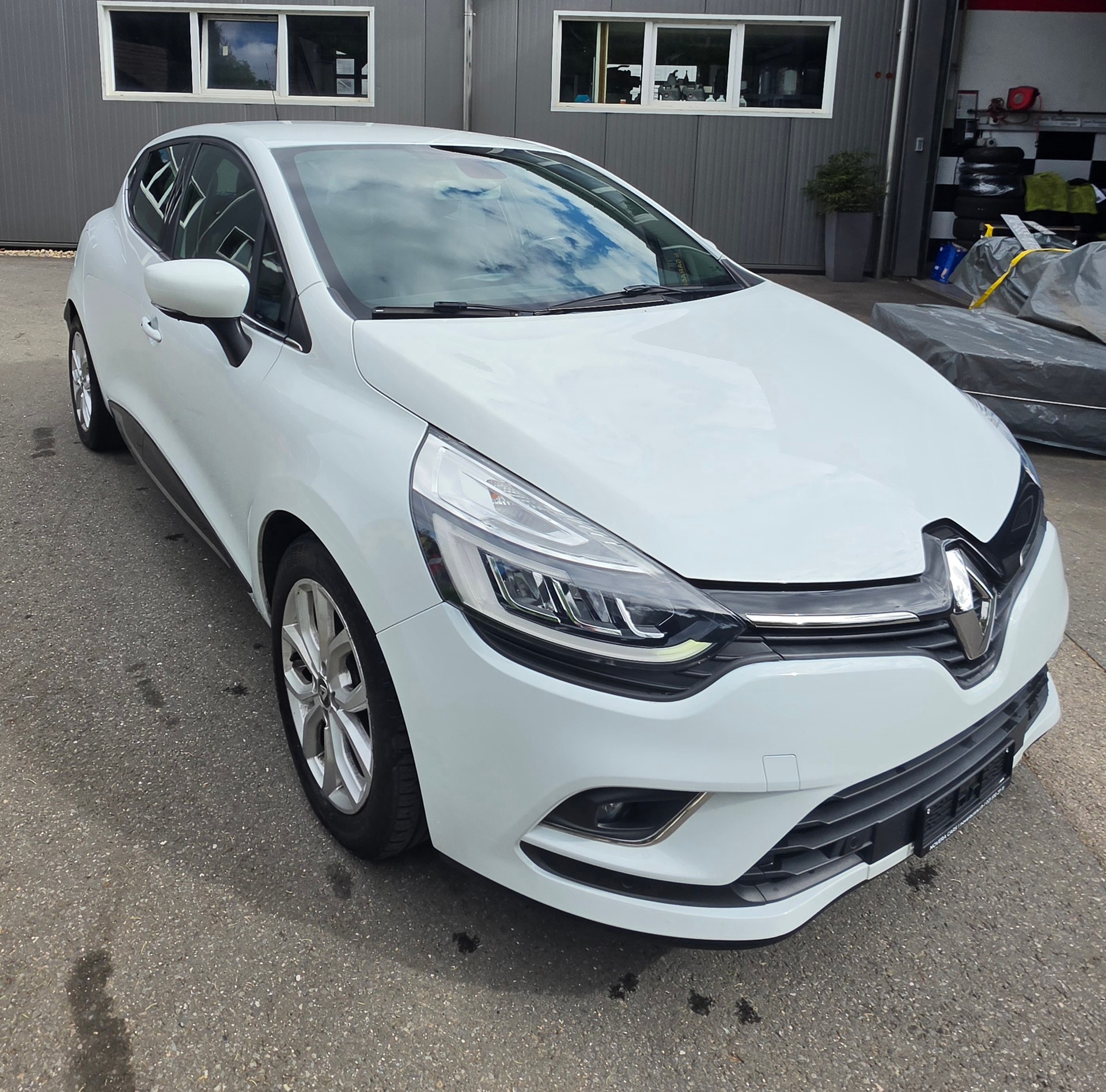 RENAULT Clio 1.2 16V T Intens EDC-image-2