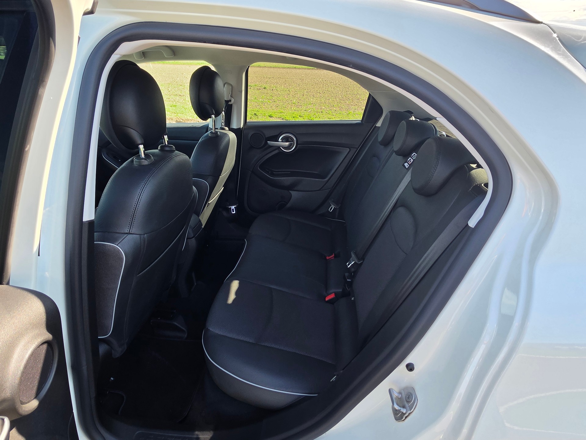 FIAT 500X 2.0 MJ Cross 4x4 Automatic-image-6