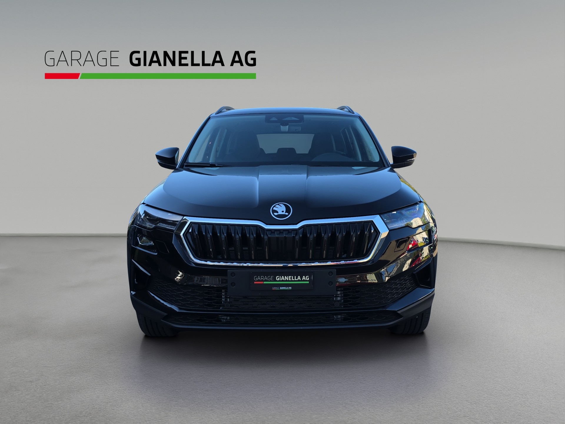 SKODA Karoq 1.5 TSI Dynamic DSG-showroom-element-3