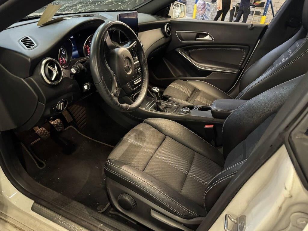 MERCEDES-BENZ URBAN-image-2