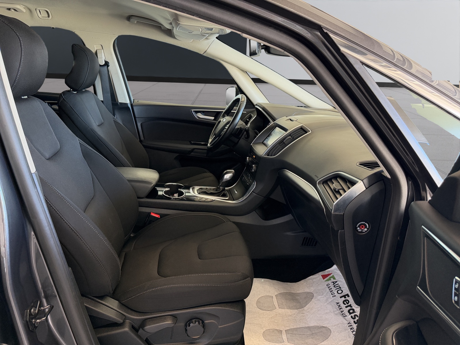 FORD S-Max 2.0 TDCi Titanium AWD PowerShift-image-18