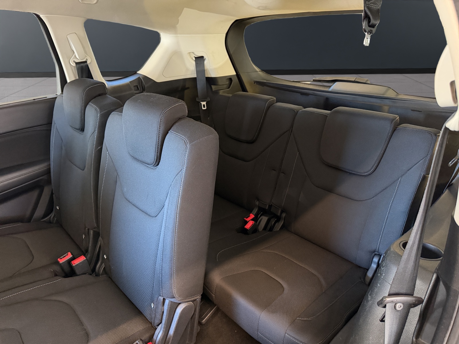 FORD S-Max 2.0 TDCi Titanium AWD PowerShift-image-17