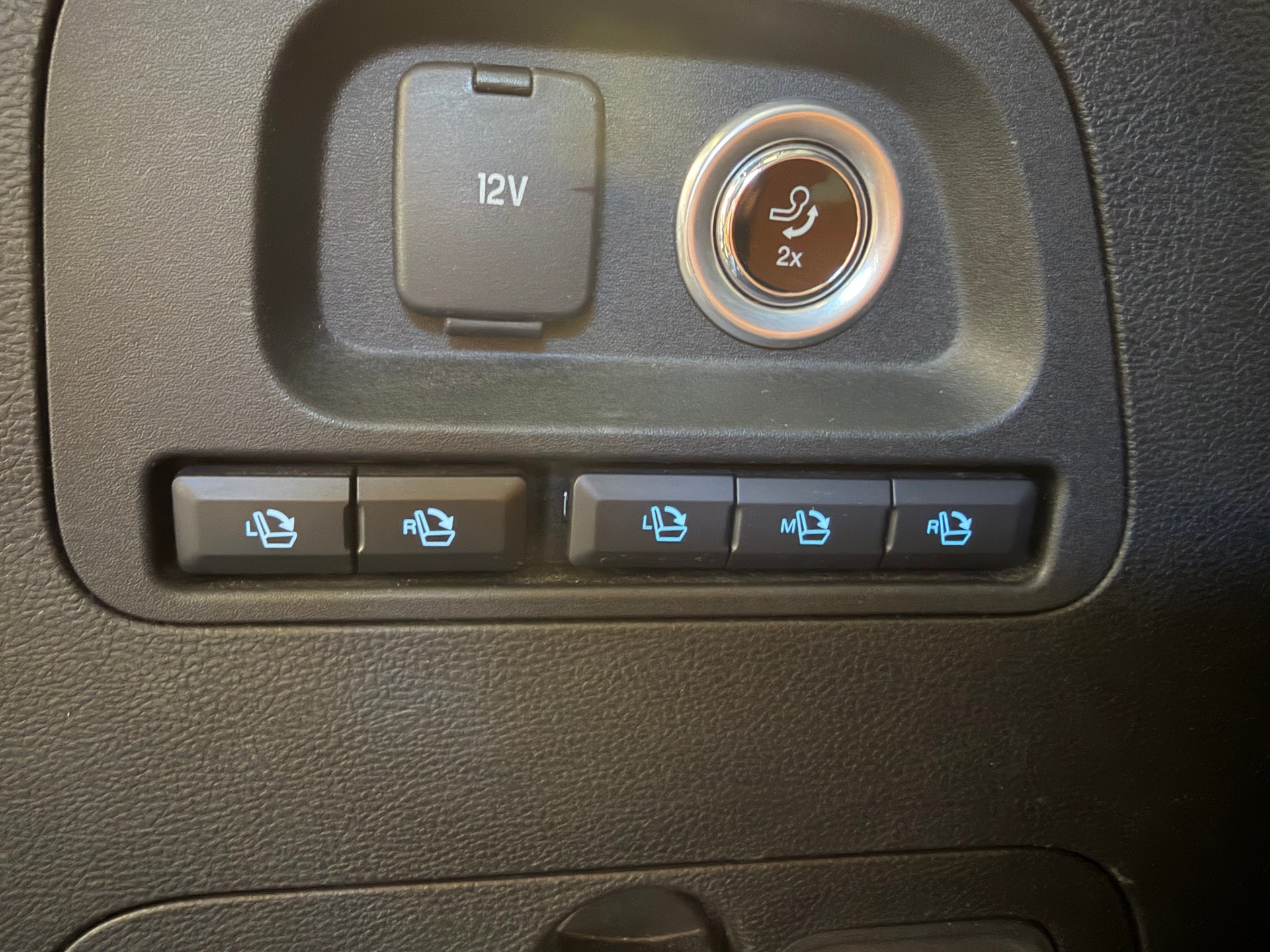 FORD S-Max 2.0 TDCi Titanium AWD PowerShift-image-25