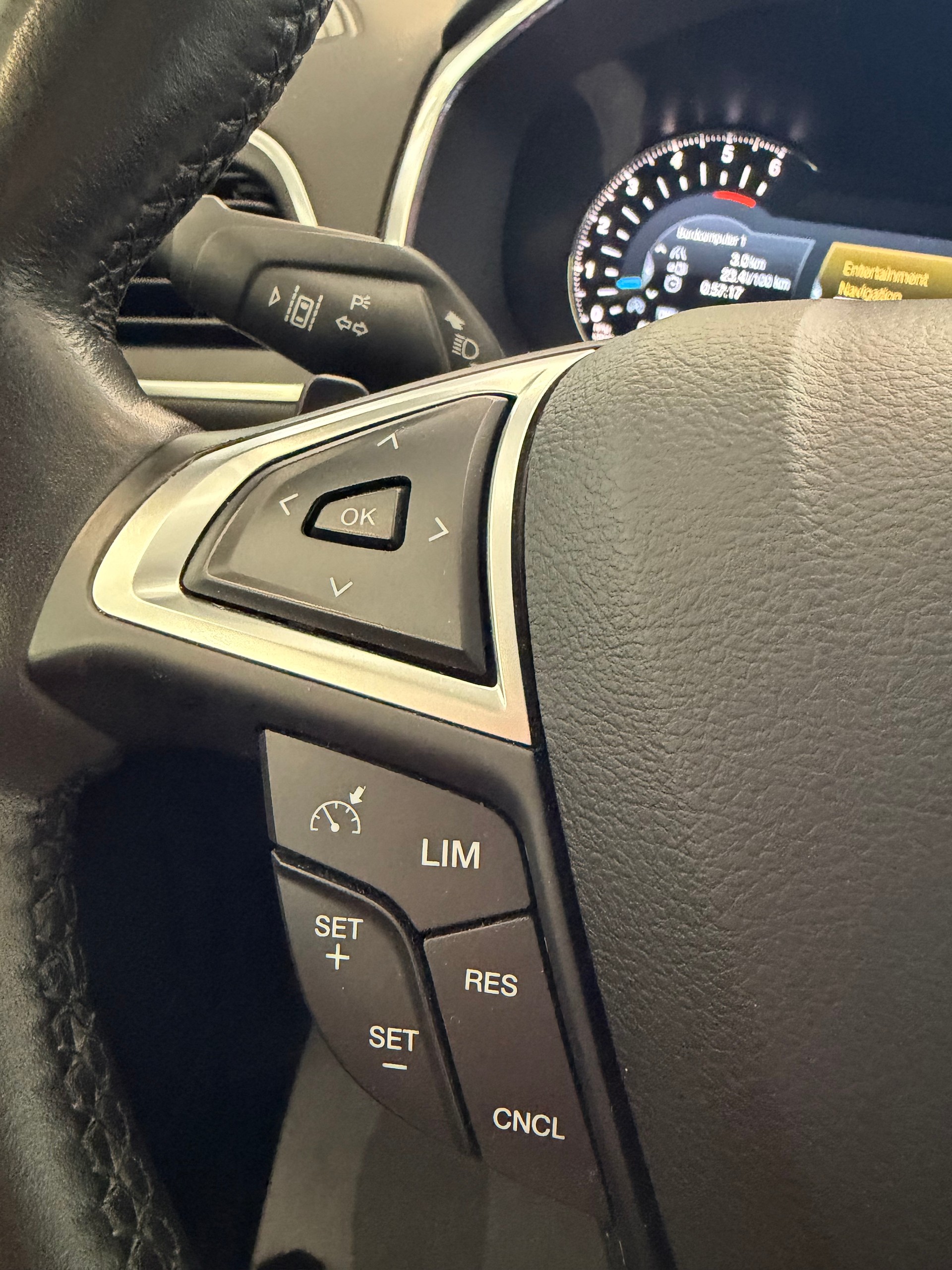 FORD S-Max 2.0 TDCi Titanium AWD PowerShift-image-23