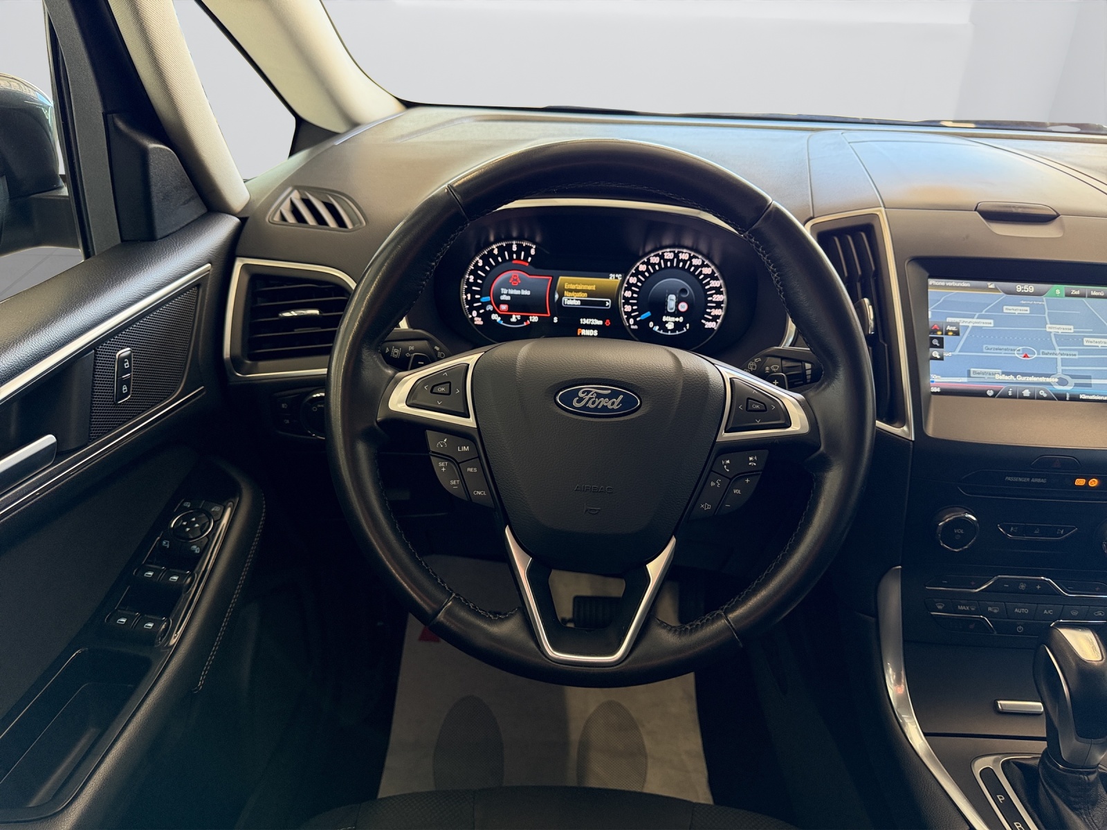 FORD S-Max 2.0 TDCi Titanium AWD PowerShift-image-13
