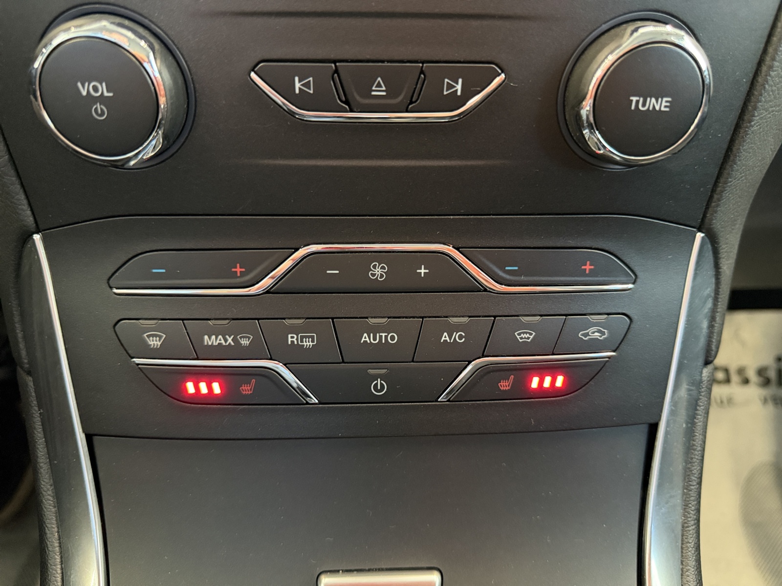 FORD S-Max 2.0 TDCi Titanium AWD PowerShift-image-27