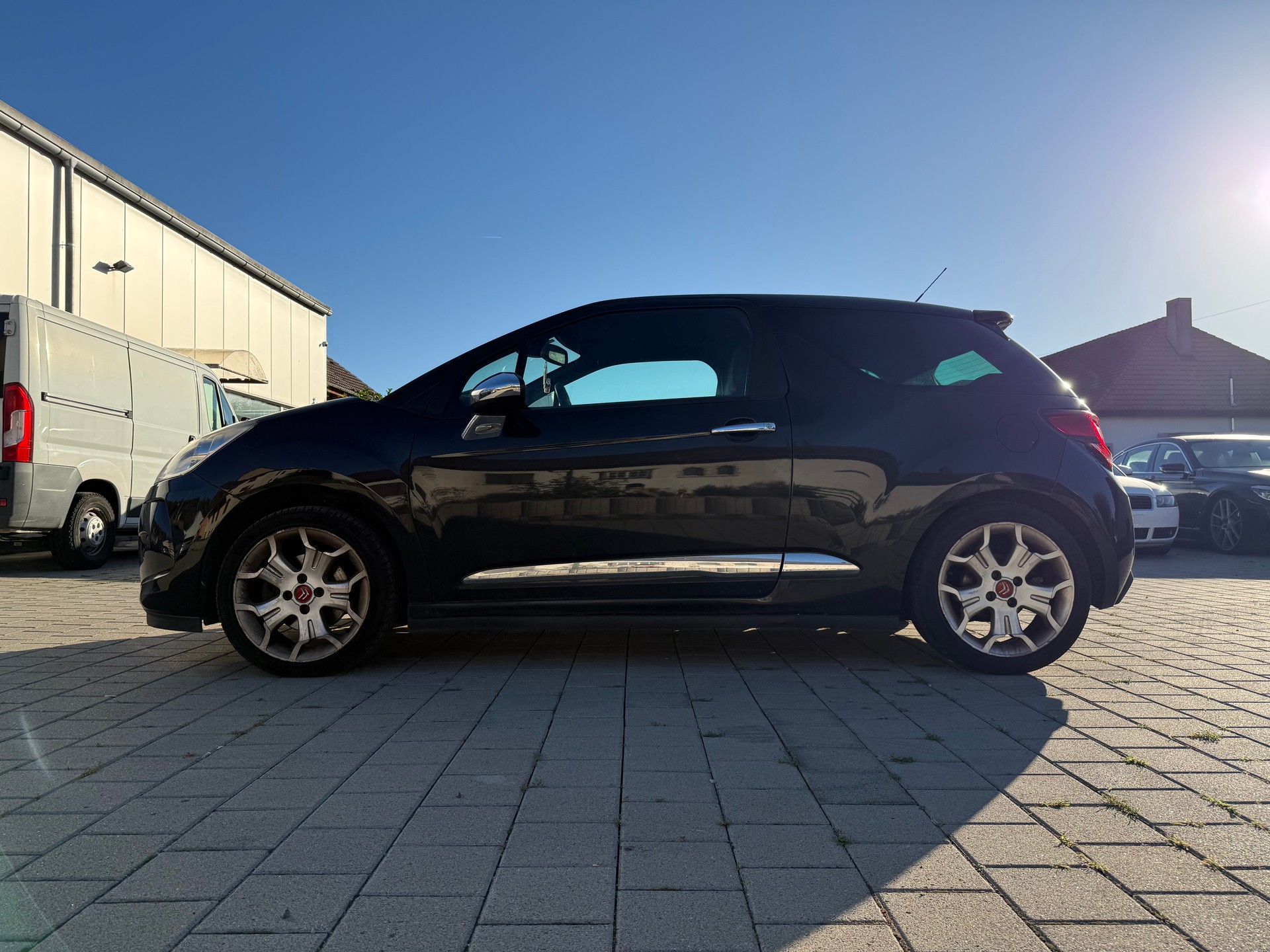 DS AUTOMOBILES DS3 1.6 THP Black & Silver-image-9