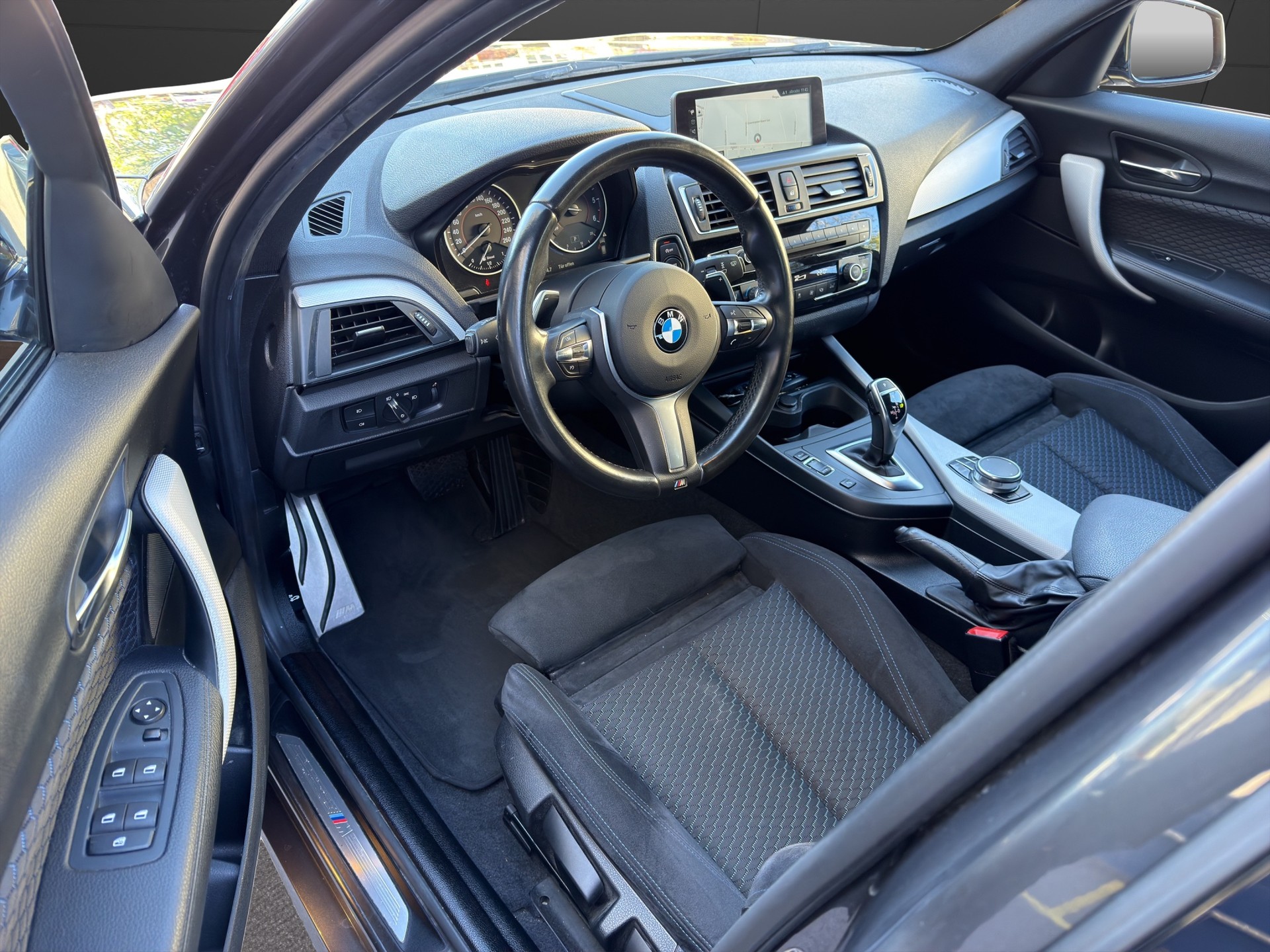 BMW 120d xDrive M Sport Steptronic Frisch MFK/Service-image-10