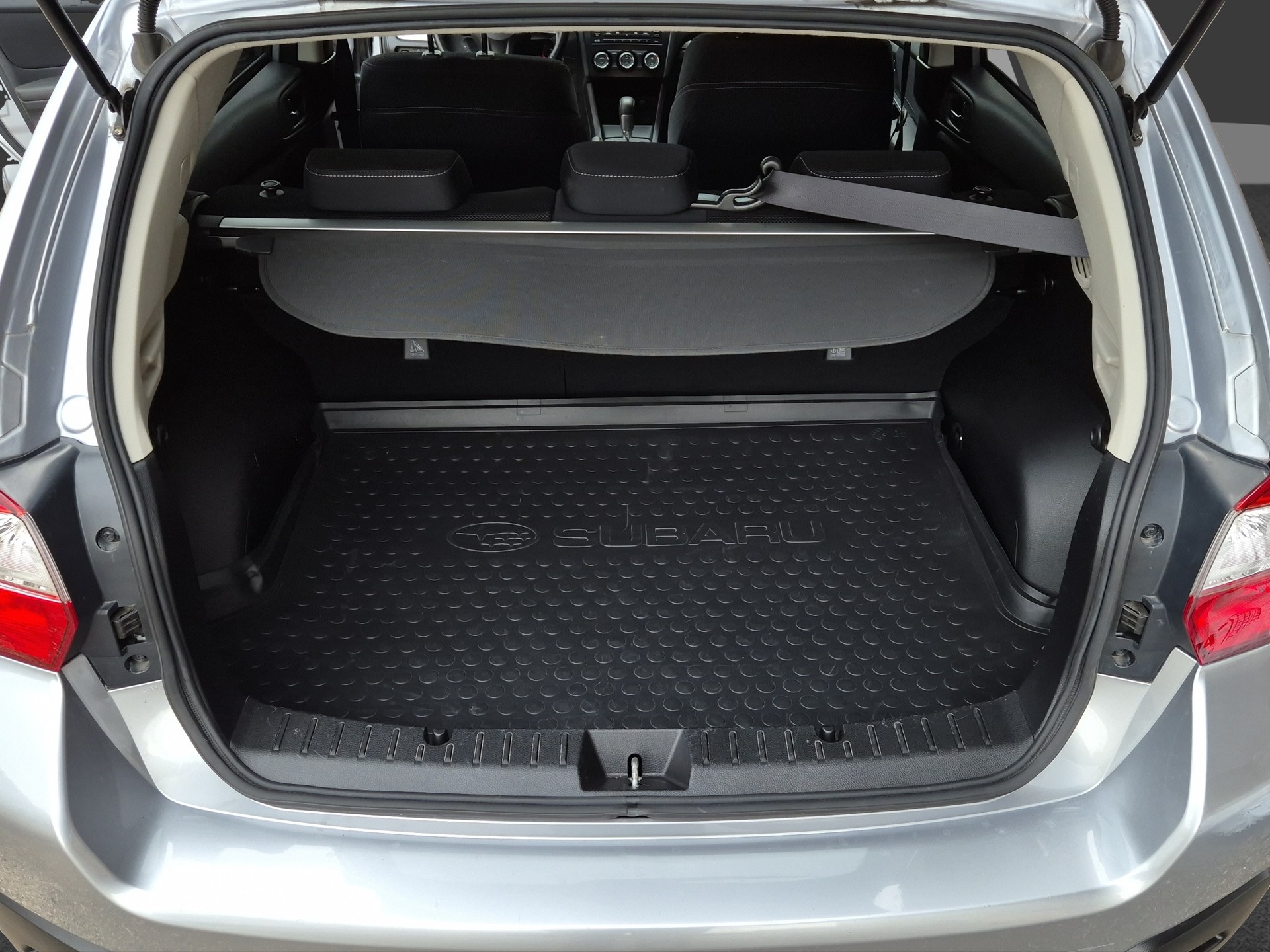 SUBARU XV 2.0 Swiss Two AWD CVT-image-7