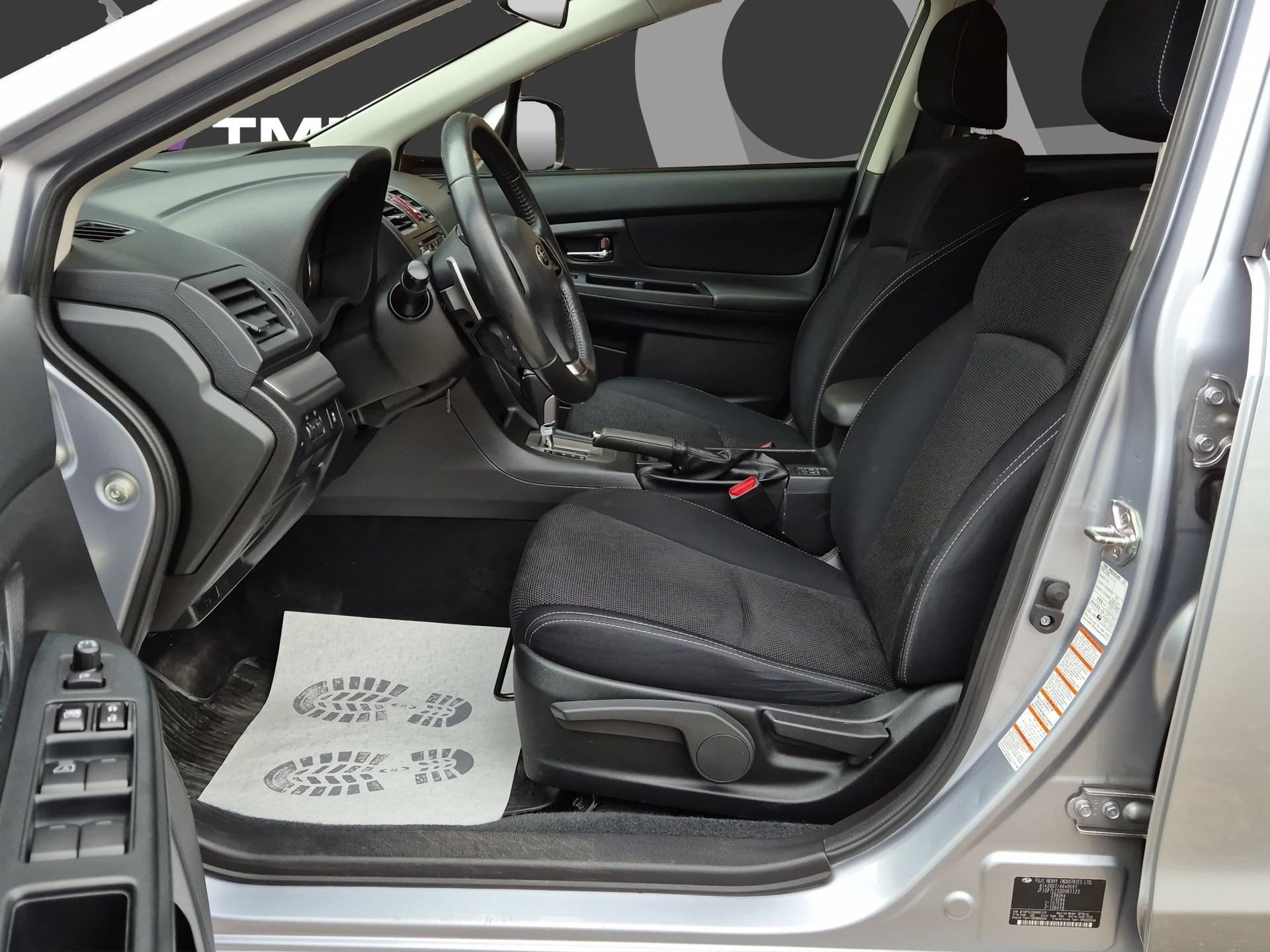 SUBARU XV 2.0 Swiss Two AWD CVT-image-9