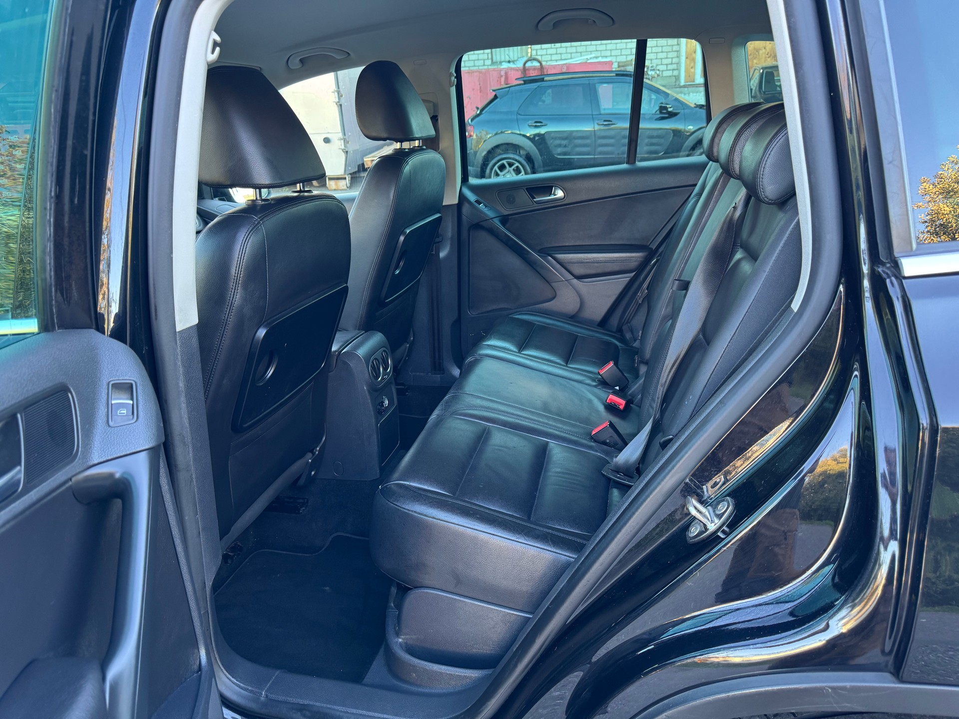 VW Tiguan 2.0 TSI Team DSG-image-14