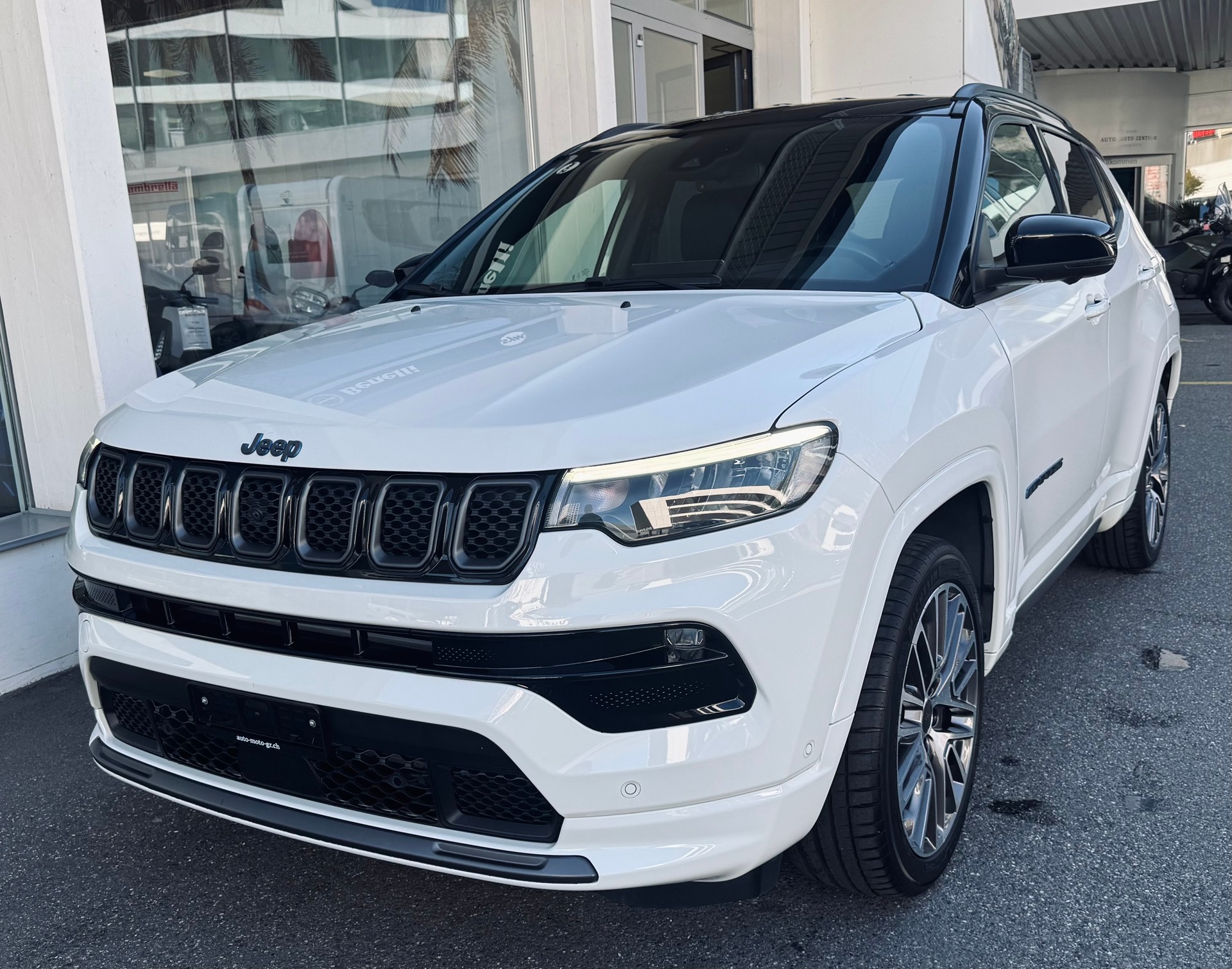 JEEP Compass 1.3 T PHEV S AWD-image-5