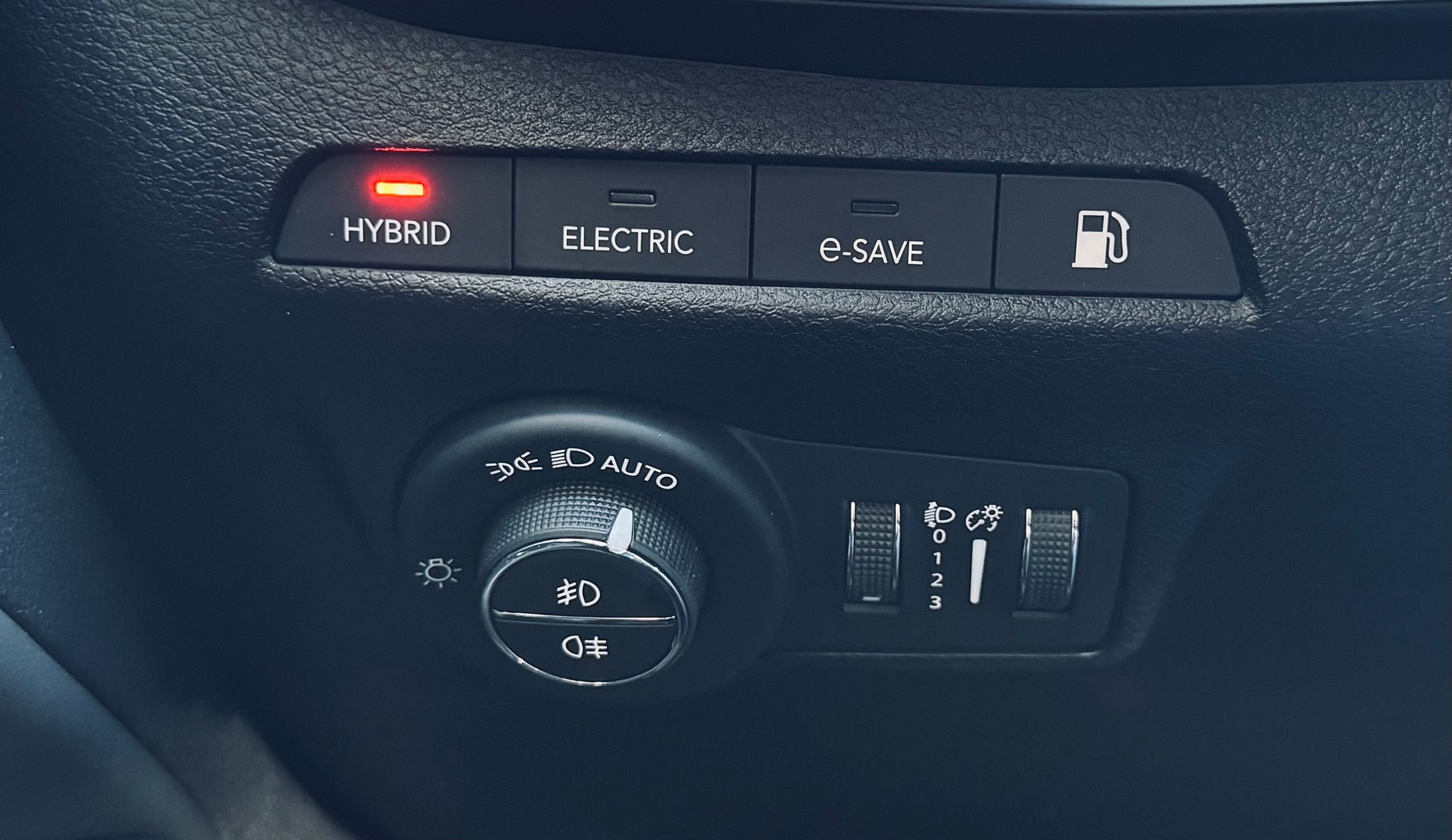 JEEP Compass 1.3 T PHEV S AWD-image-16