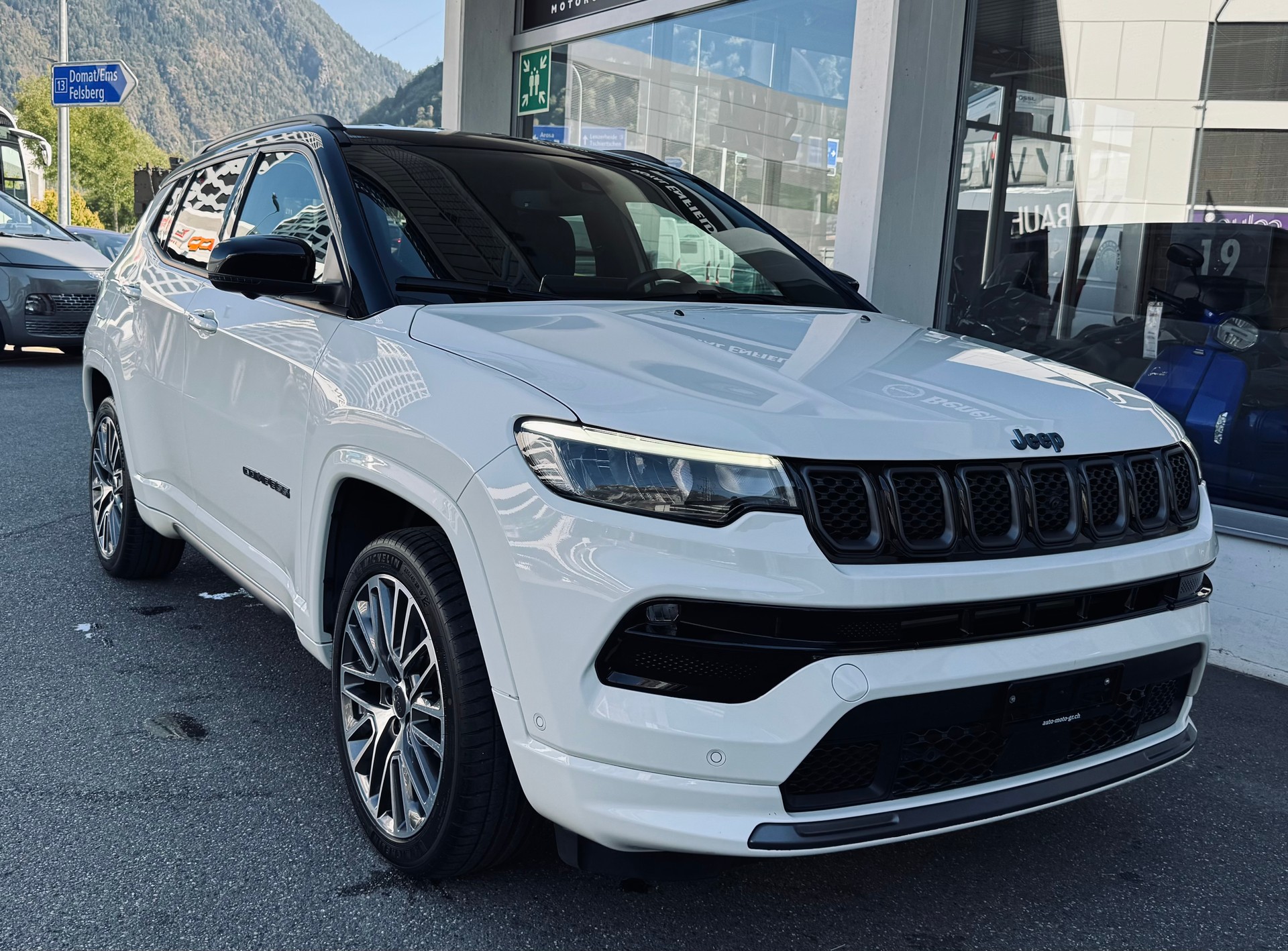 JEEP Compass 1.3 T PHEV S AWD-image-0