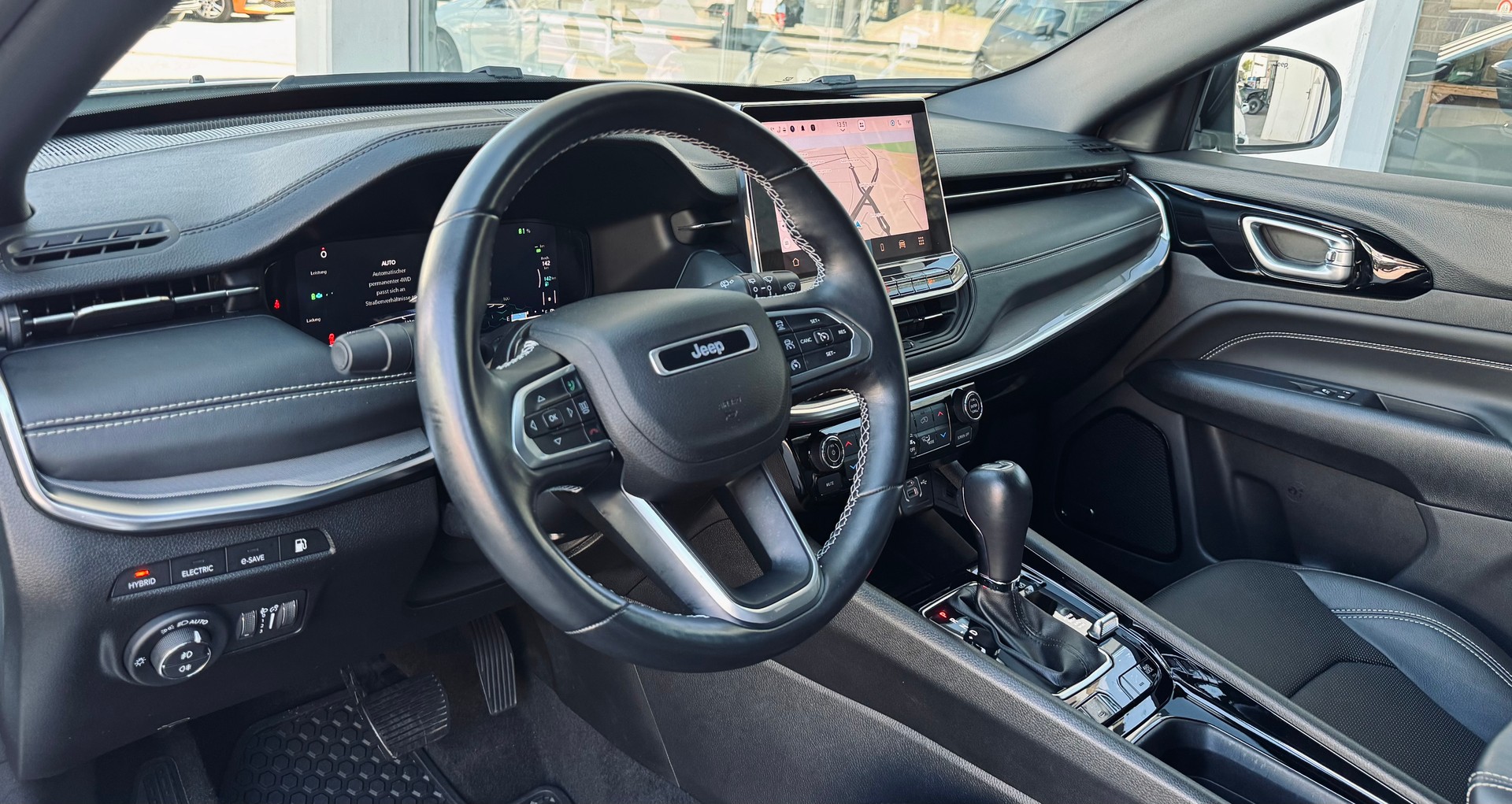 JEEP Compass 1.3 T PHEV S AWD-image-6
