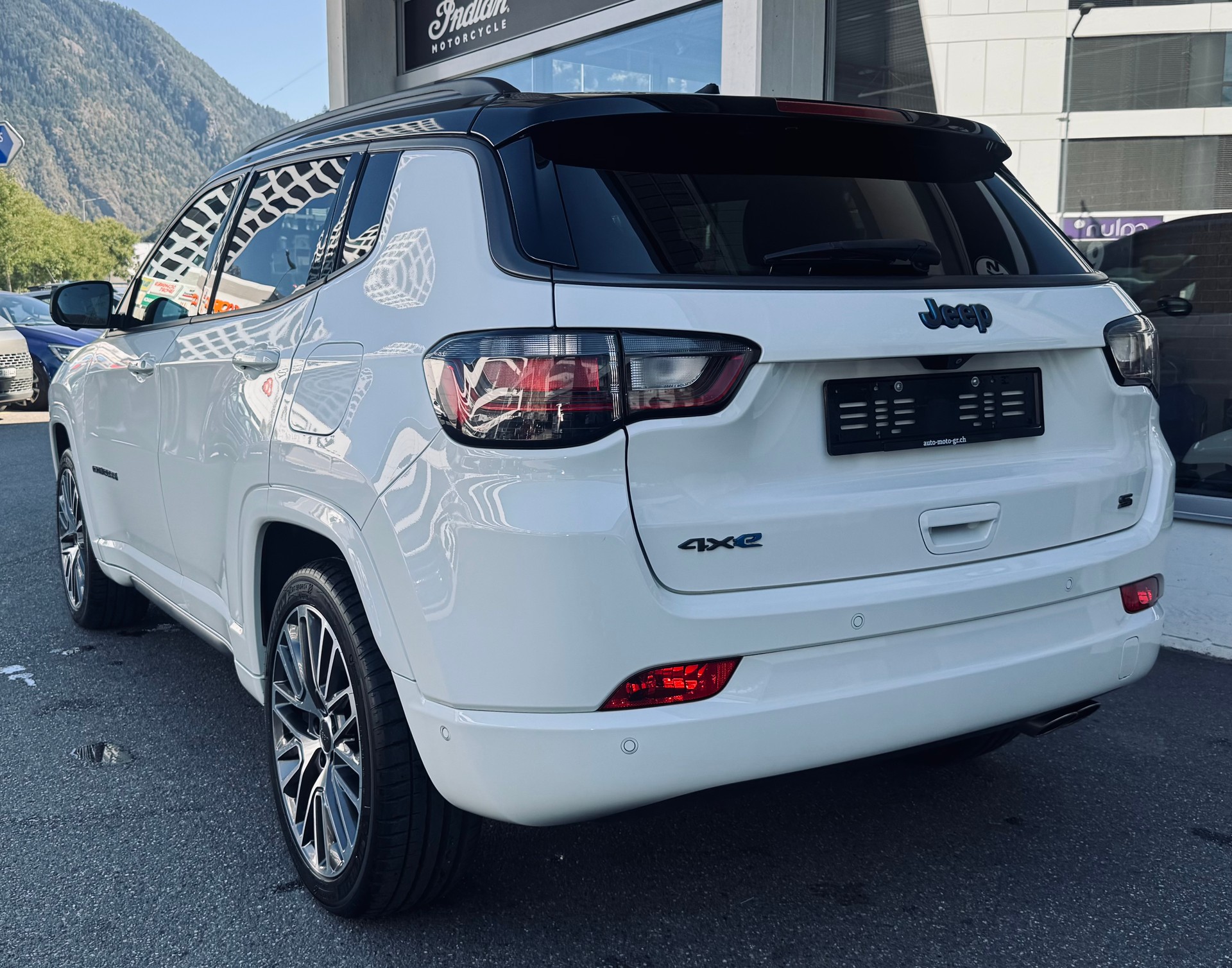 JEEP Compass 1.3 T PHEV S AWD-image-3