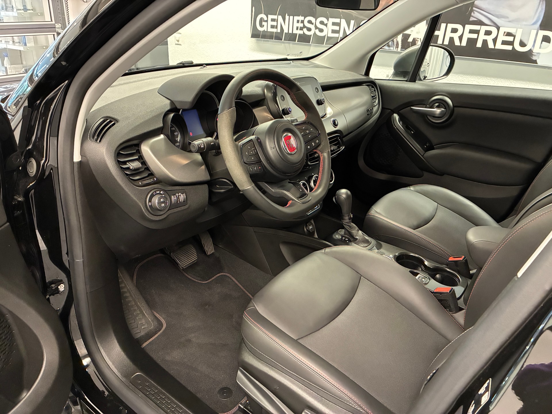 FIAT 500X 1.5 Hybrid Sport Final Edition-image-8