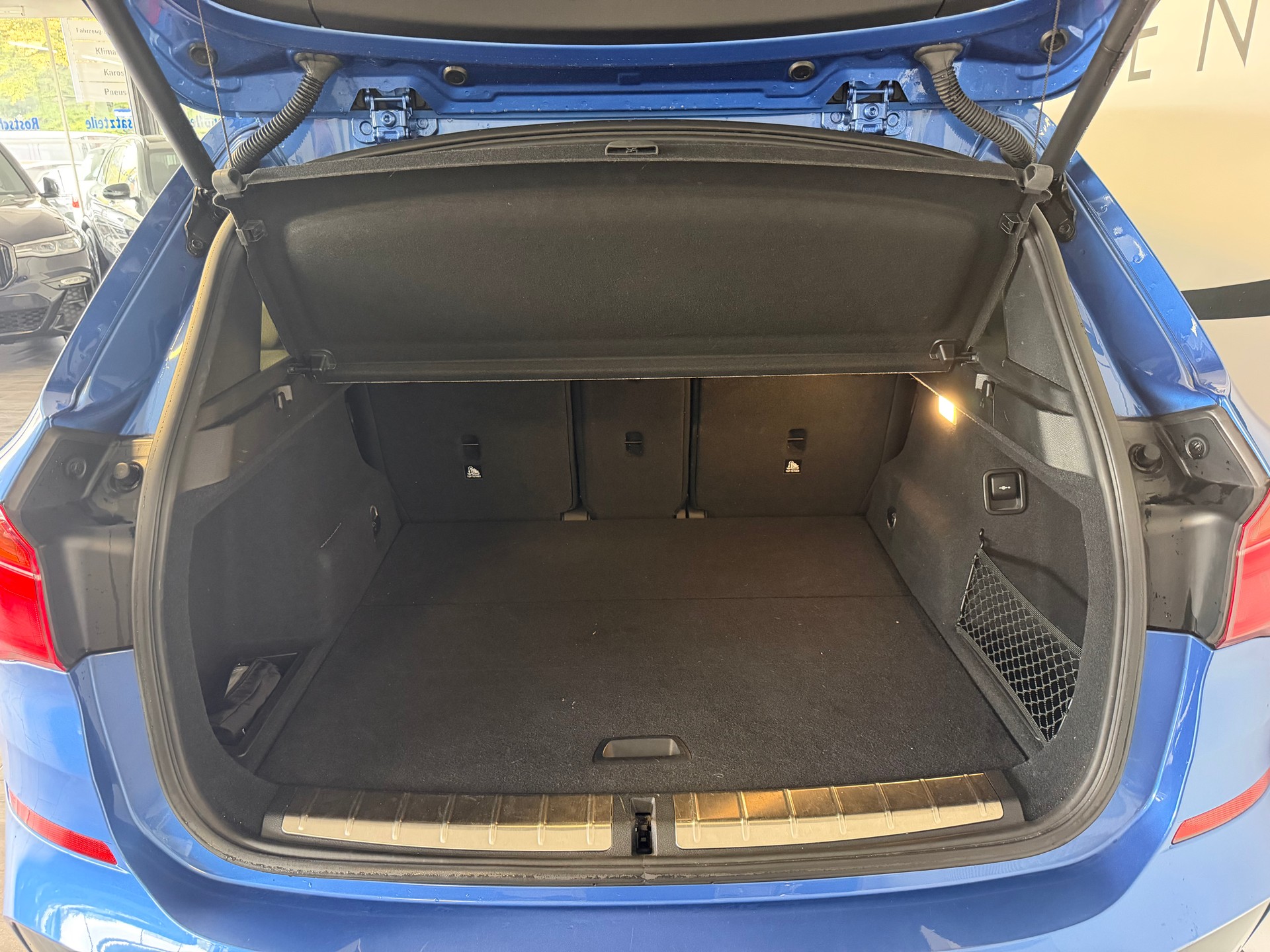 BMW X1 sDrive 18d M Sport Steptronic-image-14