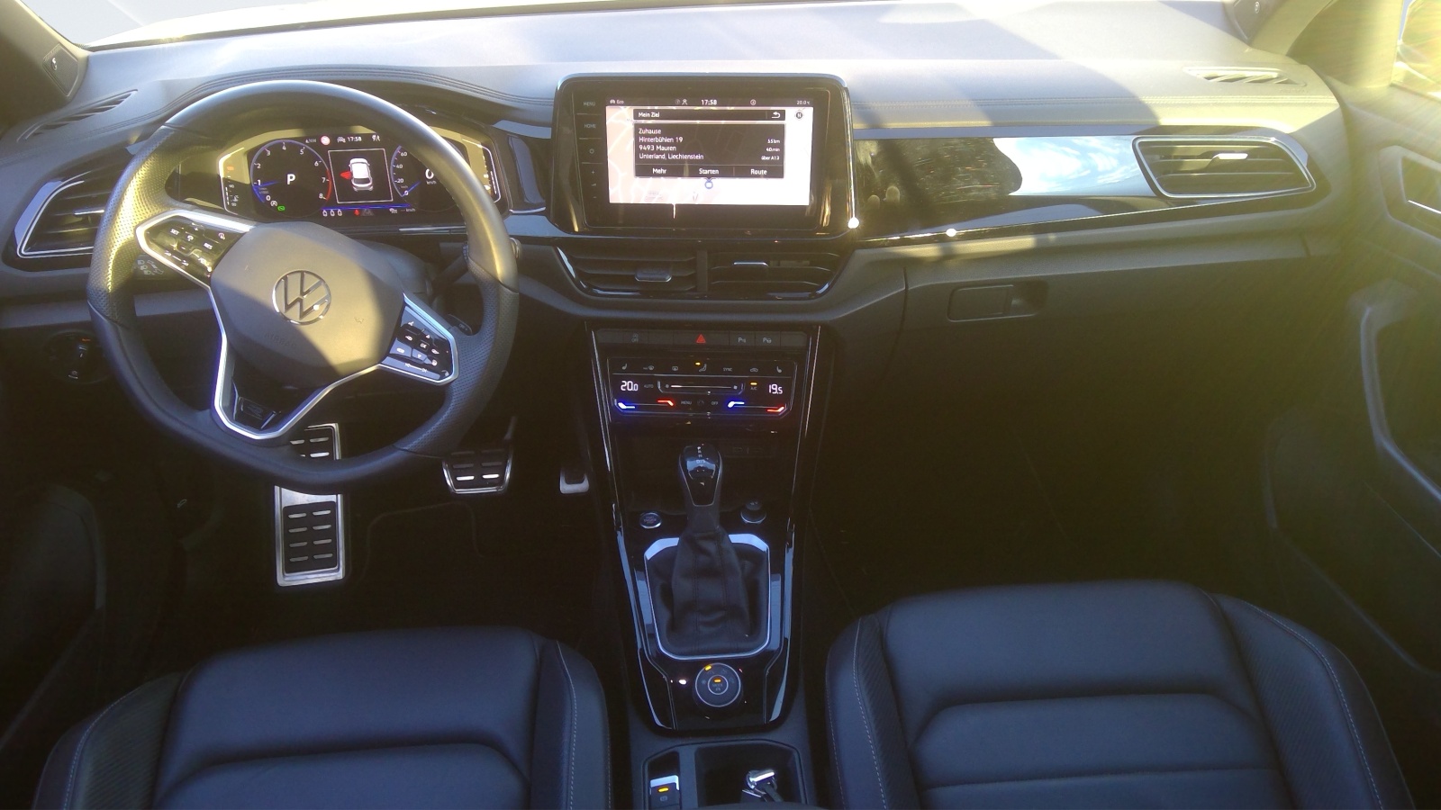 VW T-Roc 2.0 TSI R-Line DSG 4Motion-image-3