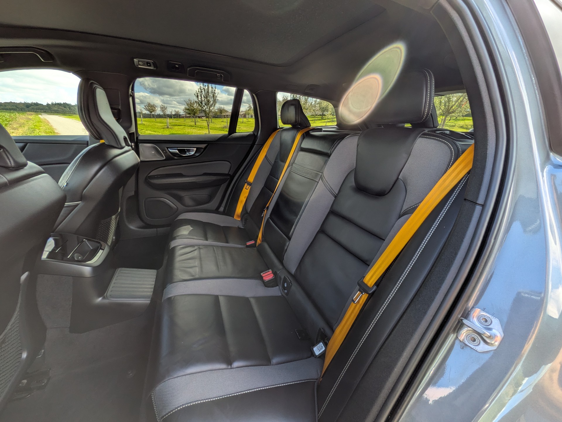 VOLVO V60 T8 eAWD Twin Engine POLESTAR Geartronic-image-16
