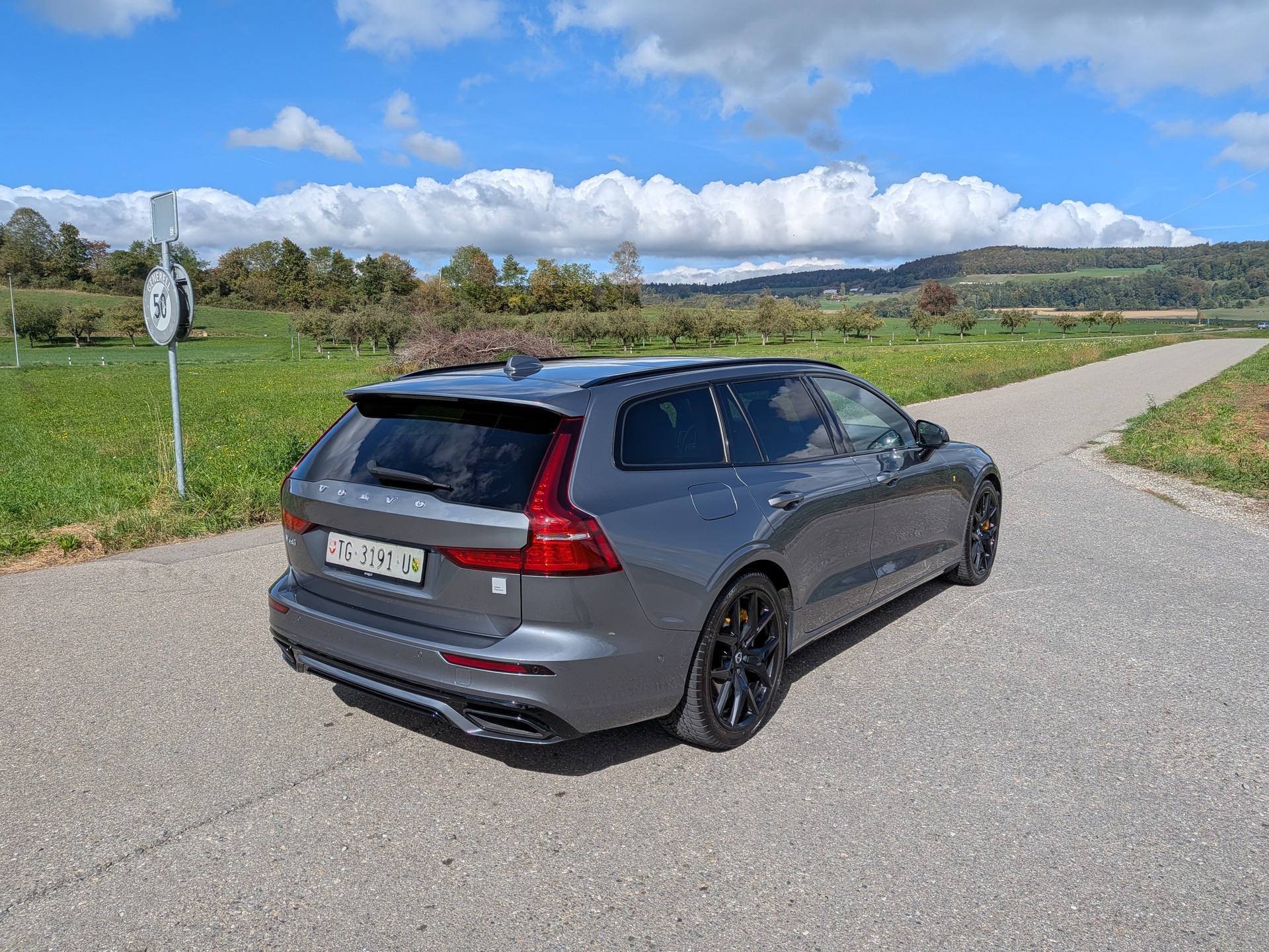 VOLVO V60 T8 eAWD Twin Engine POLESTAR Geartronic-image-10