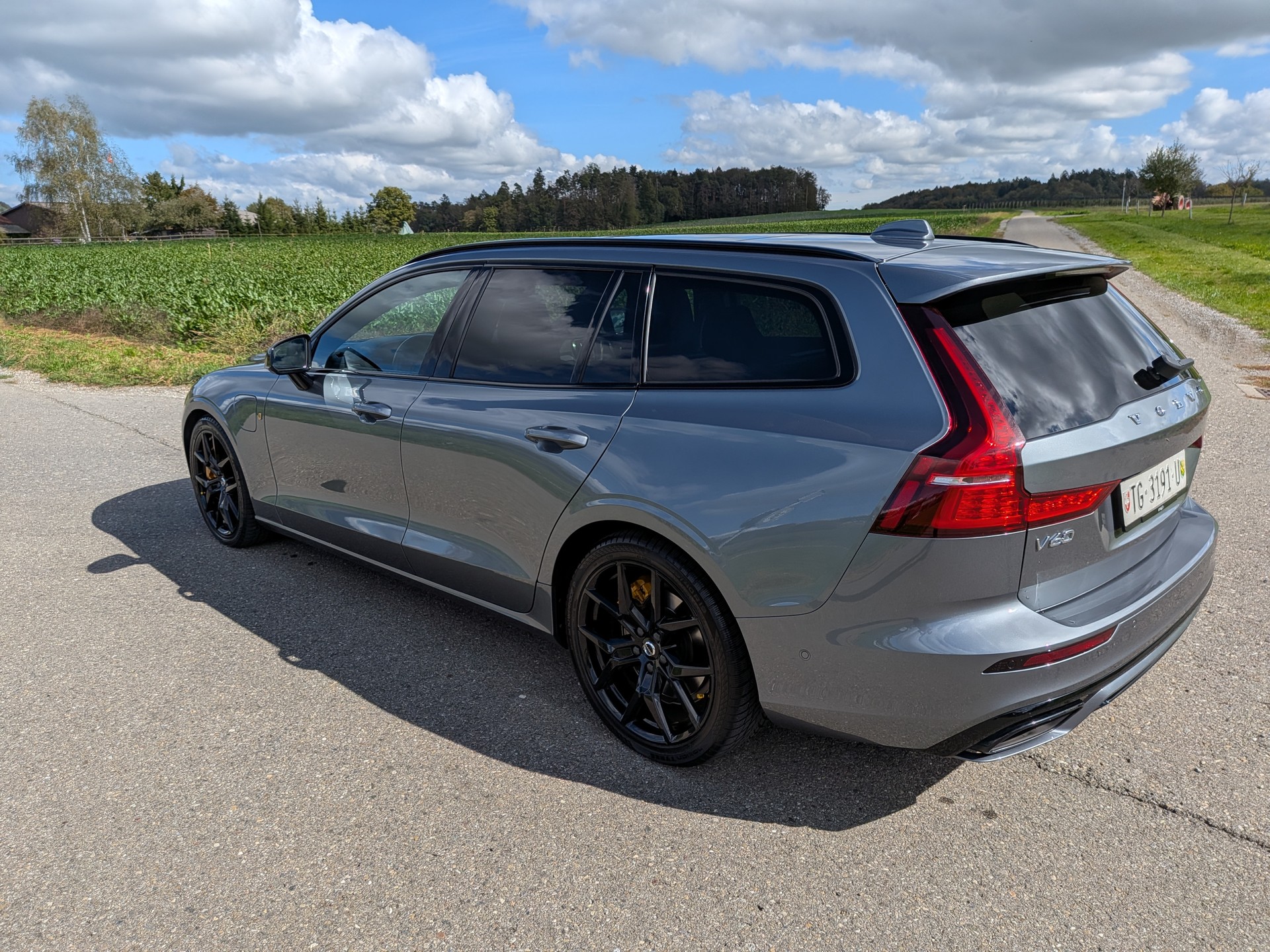 VOLVO V60 T8 eAWD Twin Engine POLESTAR Geartronic-image-9
