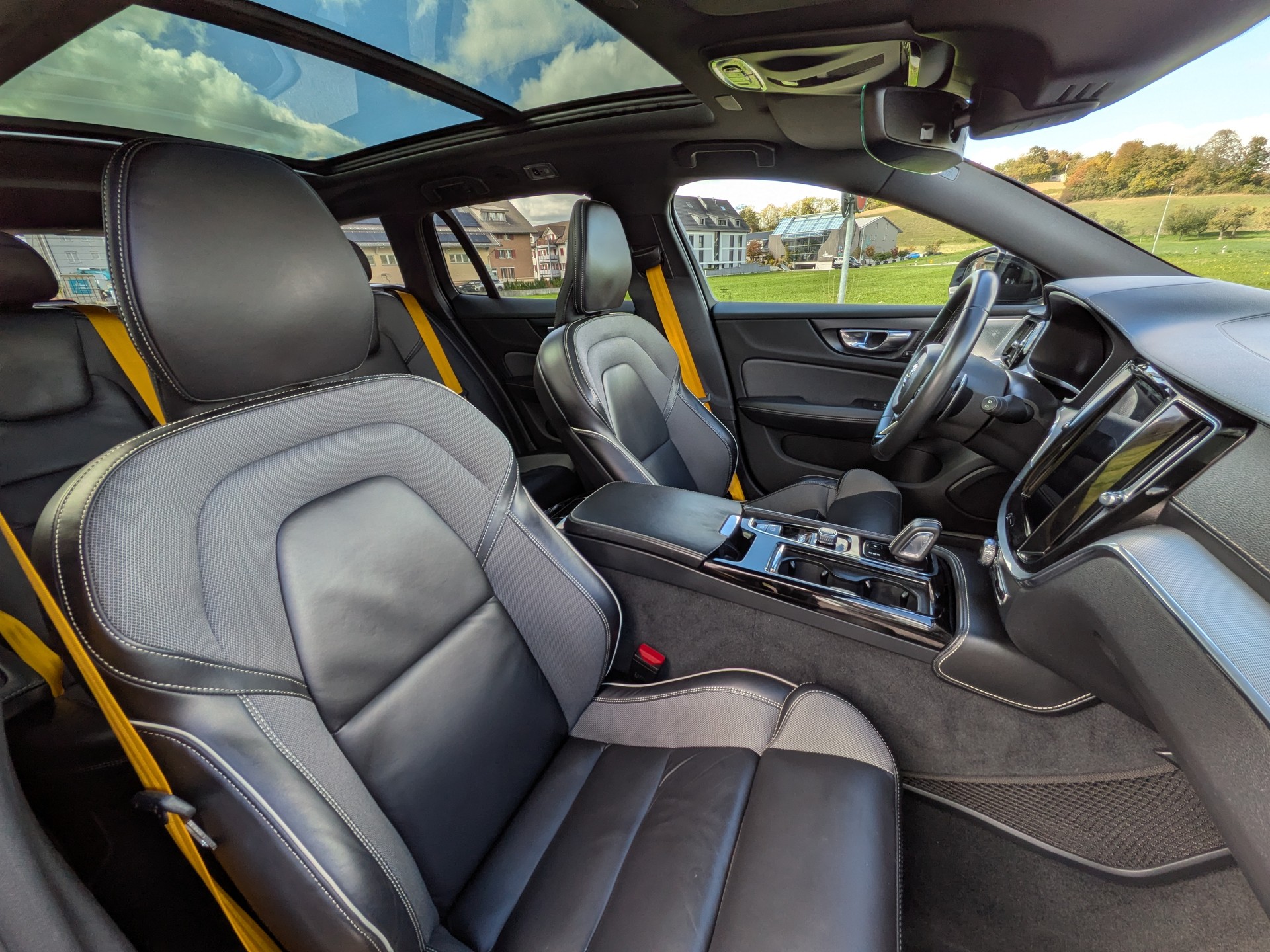 VOLVO V60 T8 eAWD Twin Engine POLESTAR Geartronic-image-13