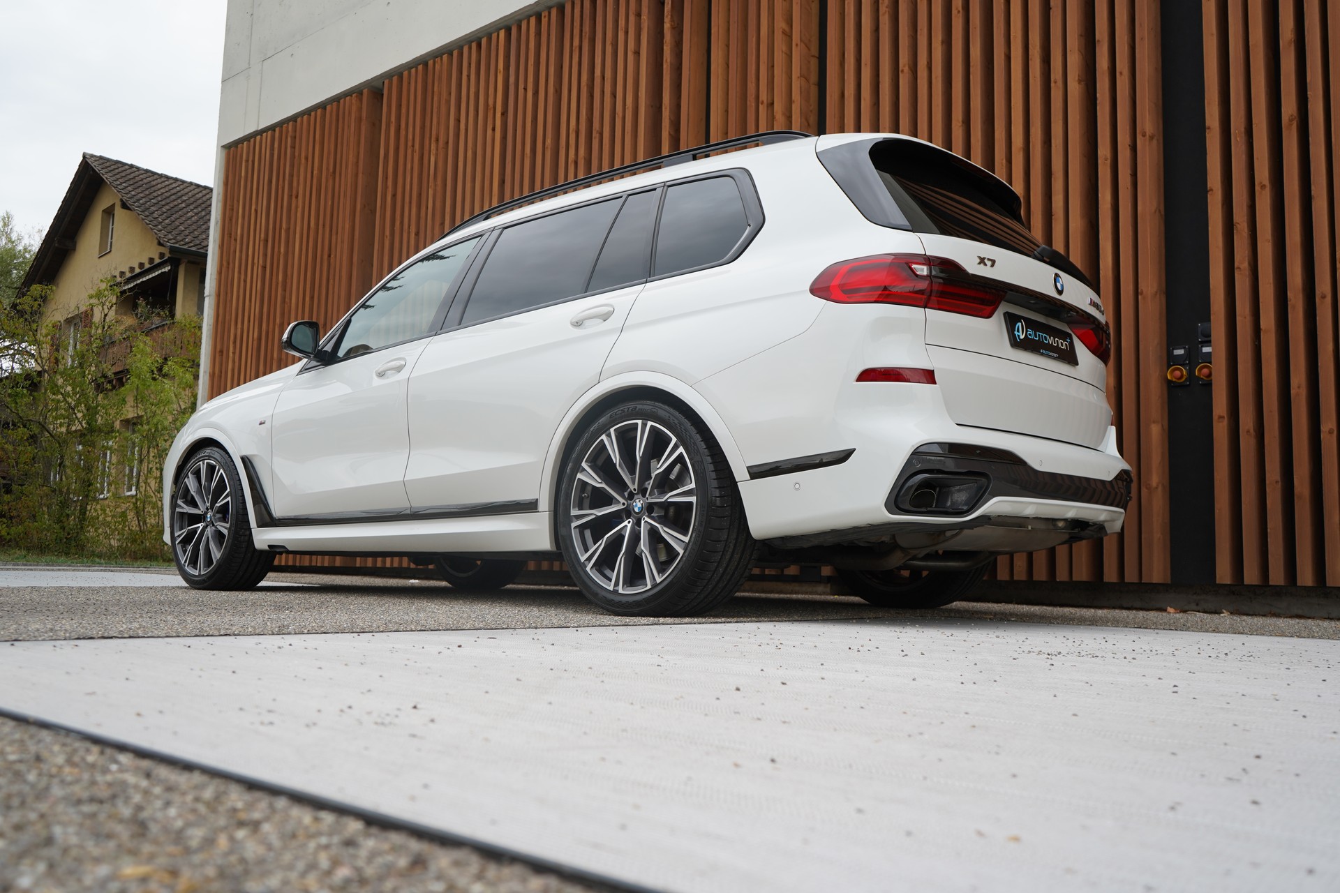 BMW X7 xDRIVE M50d STEPTRONIC BLACK l 400 PS-image-5