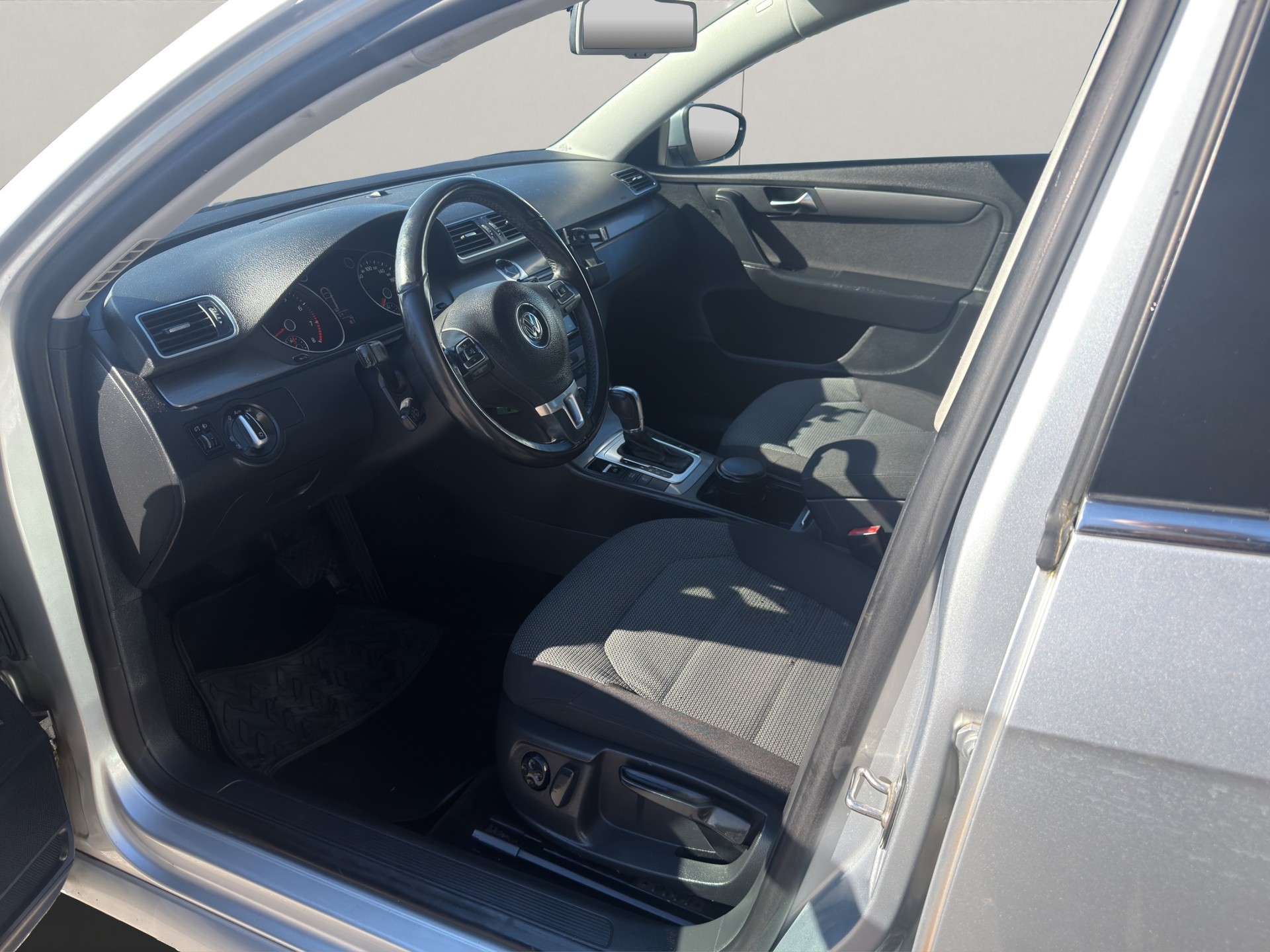 VW Passat Variant 1.8 TSI Highline DSG-image-13