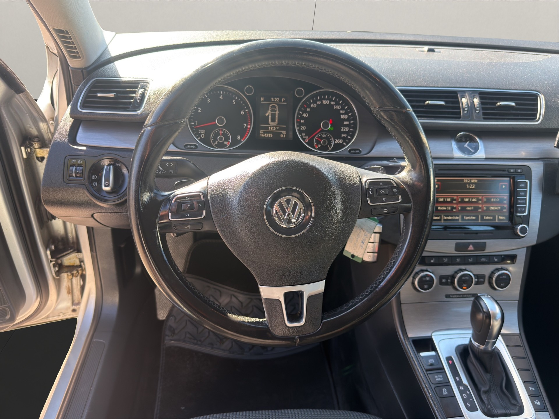 VW Passat Variant 1.8 TSI Highline DSG-image-12