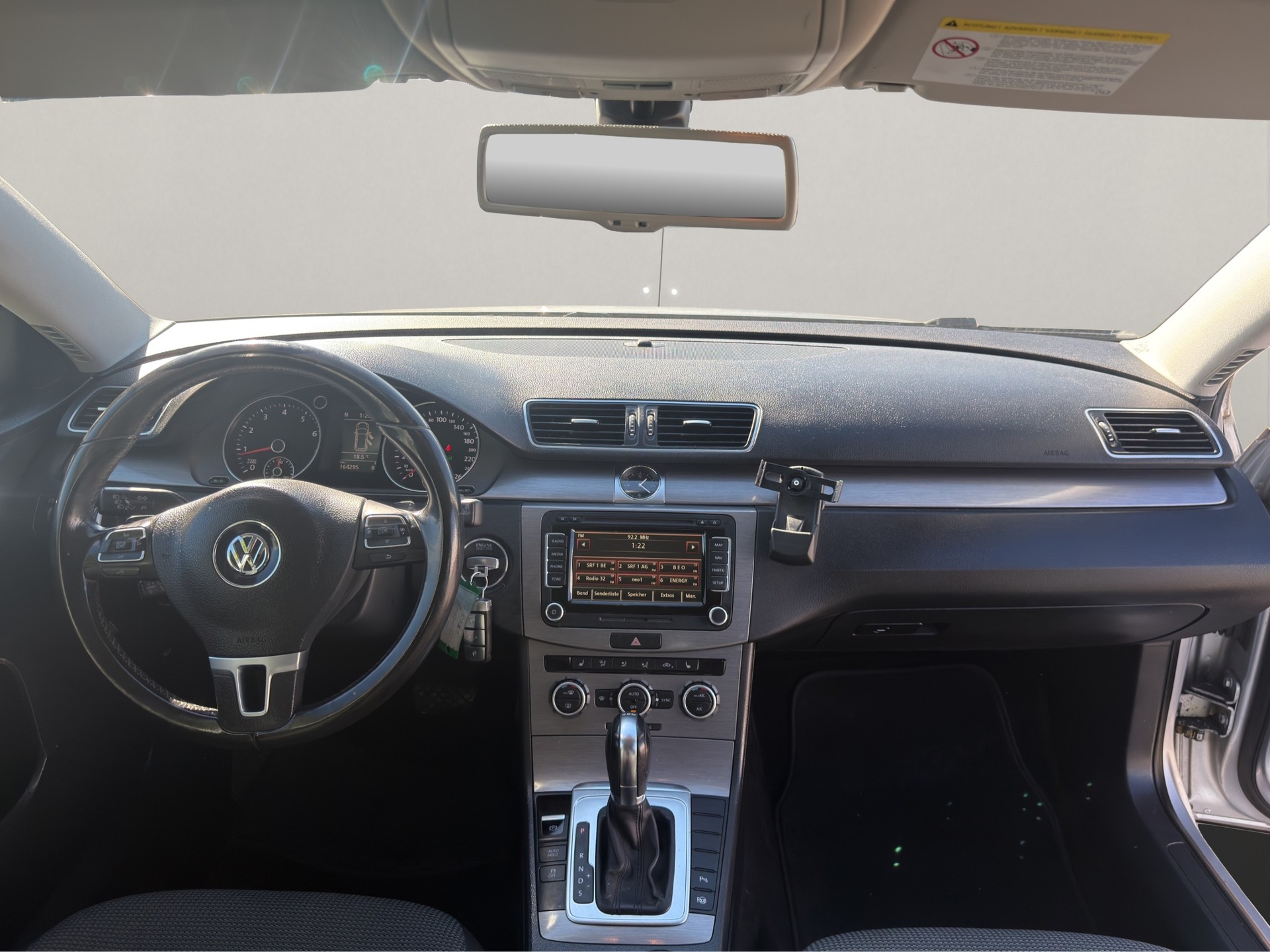VW Passat Variant 1.8 TSI Highline DSG-image-8