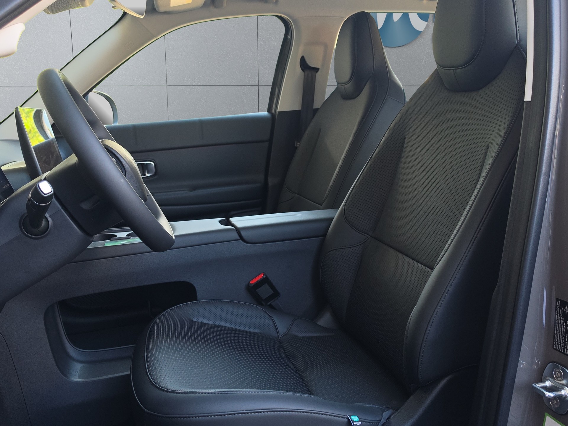 LEAPMOTOR B03X EV-image-13