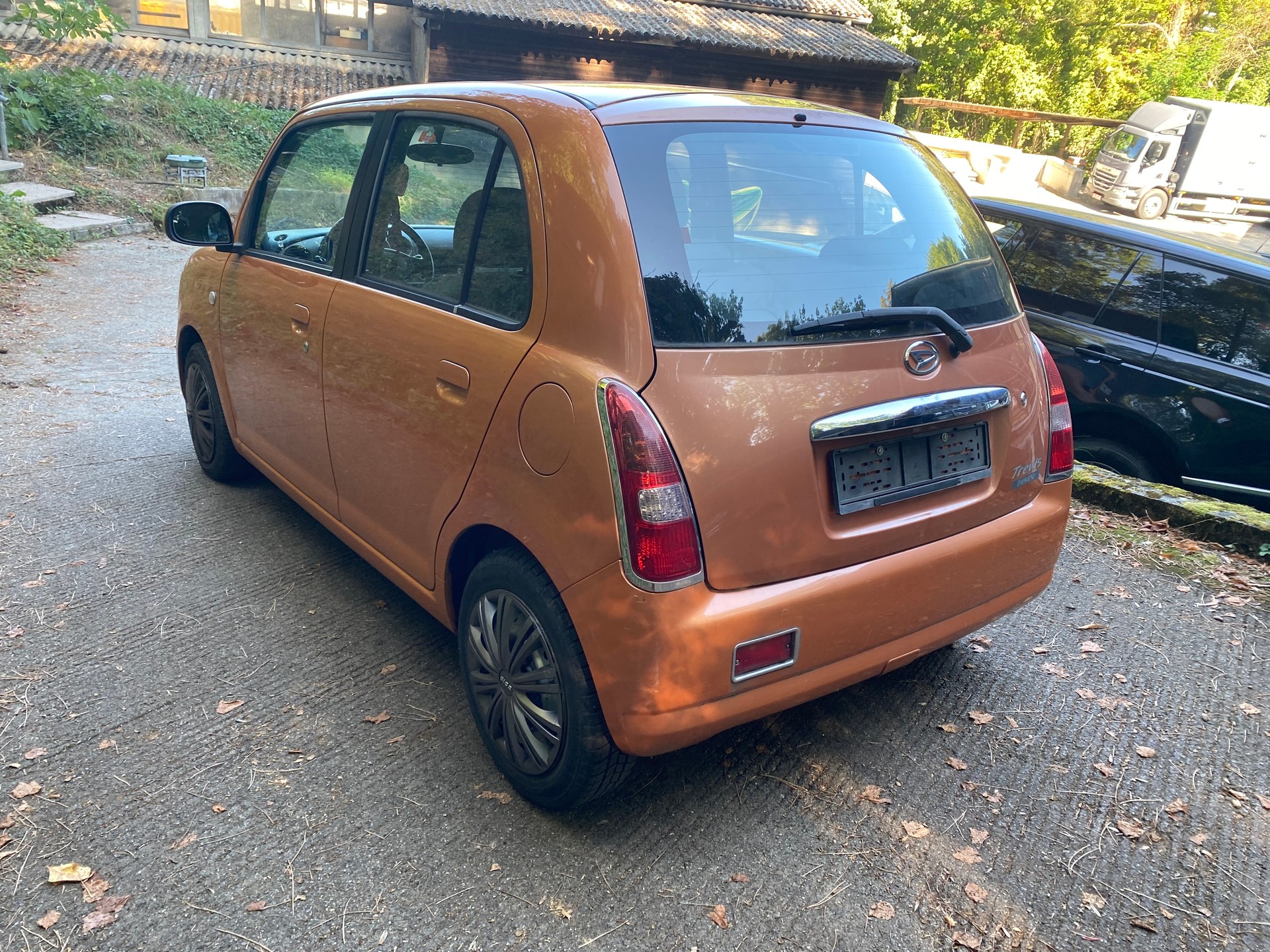 DAIHATSU Trevis 1.0-image-2