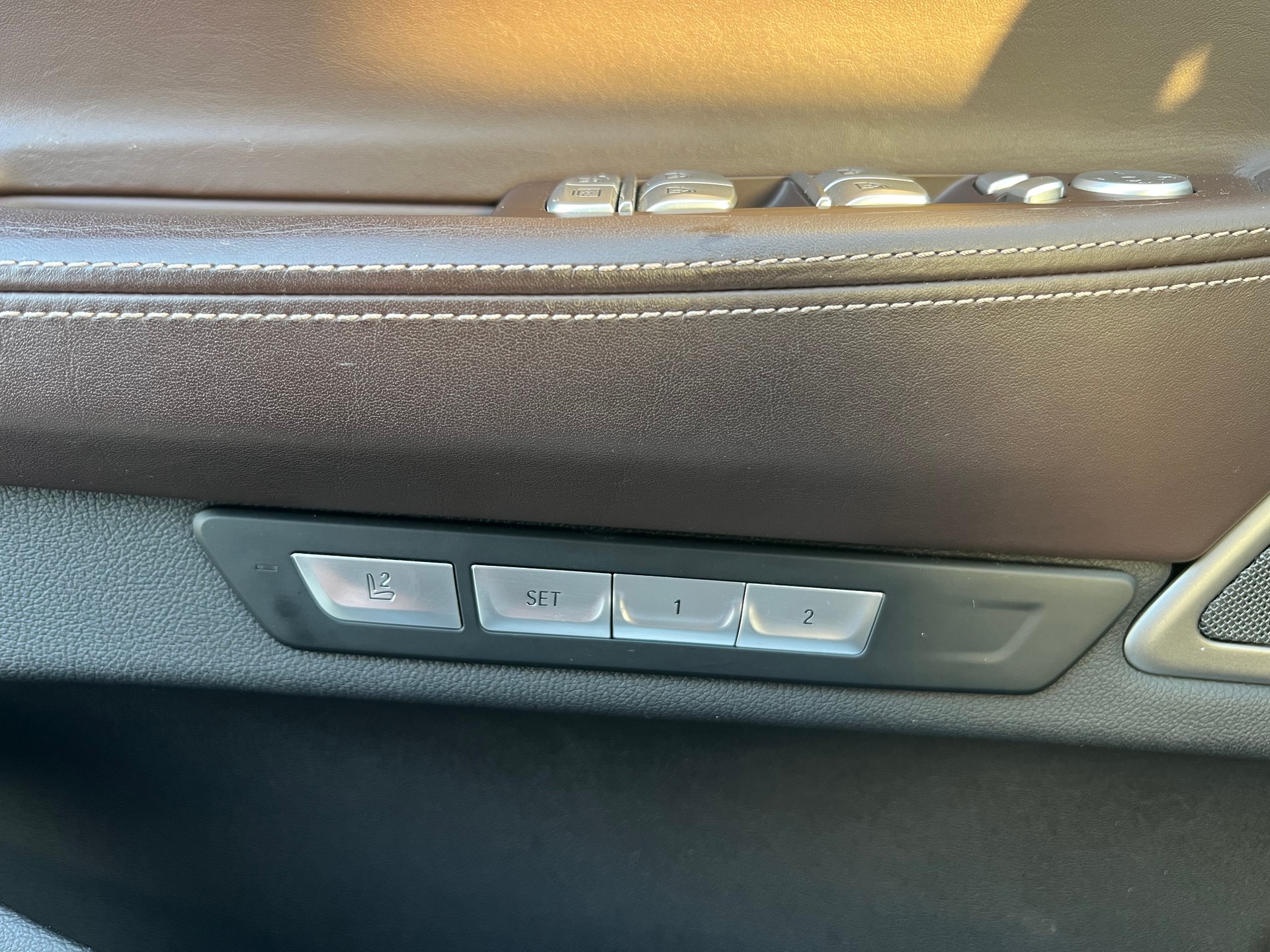 BMW 750d xDrive Steptronic-image-13