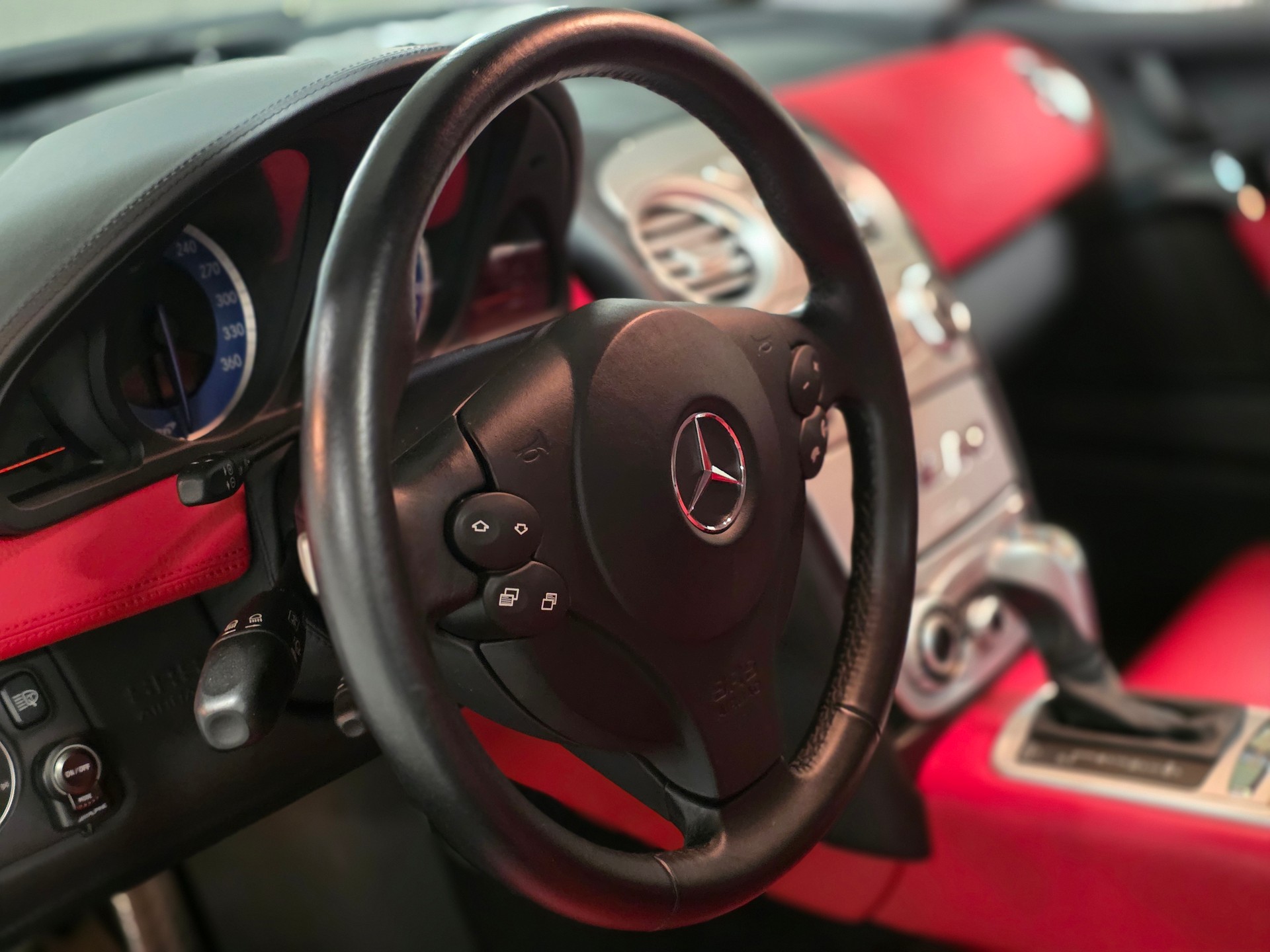 MERCEDES-BENZ Série suisse-image-7