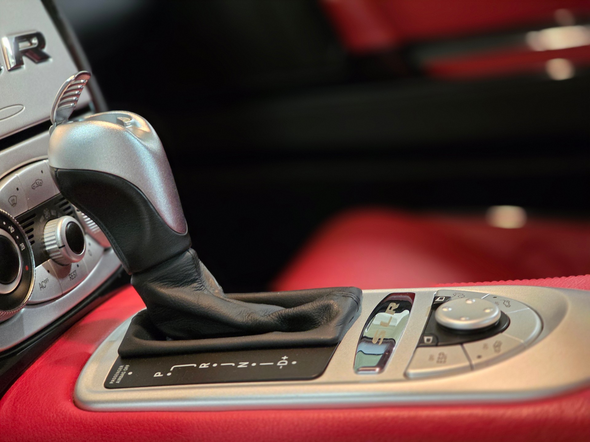 MERCEDES-BENZ Série suisse-image-9