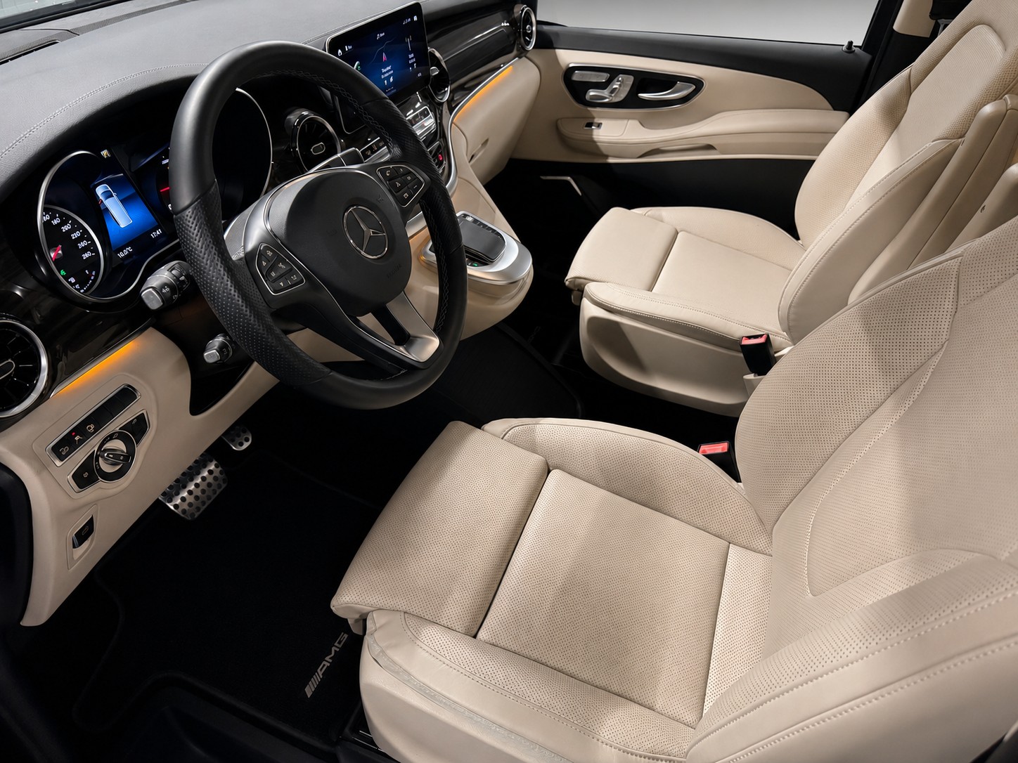 MERCEDES-BENZ Extralang Swiss Edition 4Matic 9G-Tronic-image-8