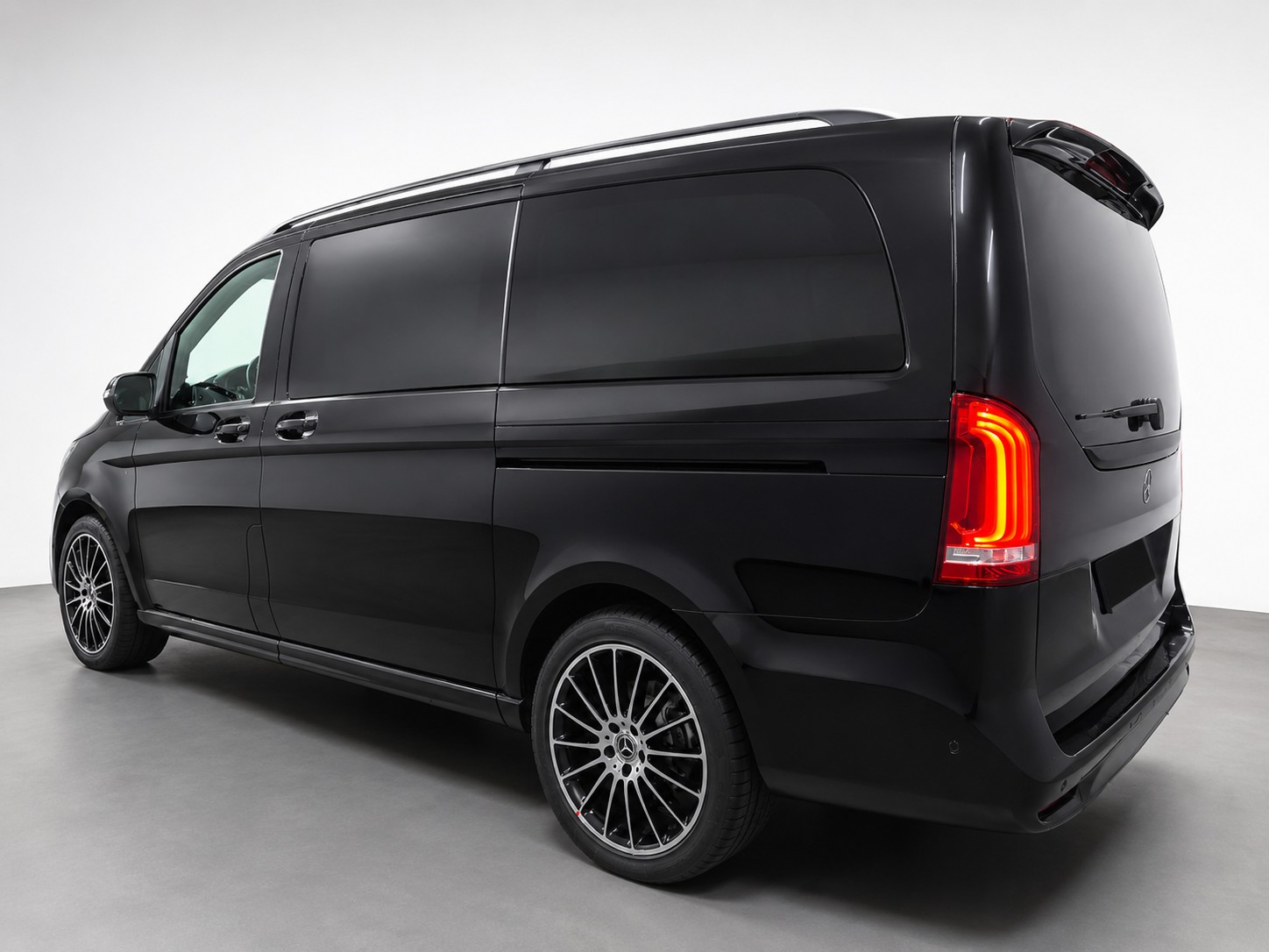 MERCEDES-BENZ Extralang Swiss Edition 4Matic 9G-Tronic-image-4