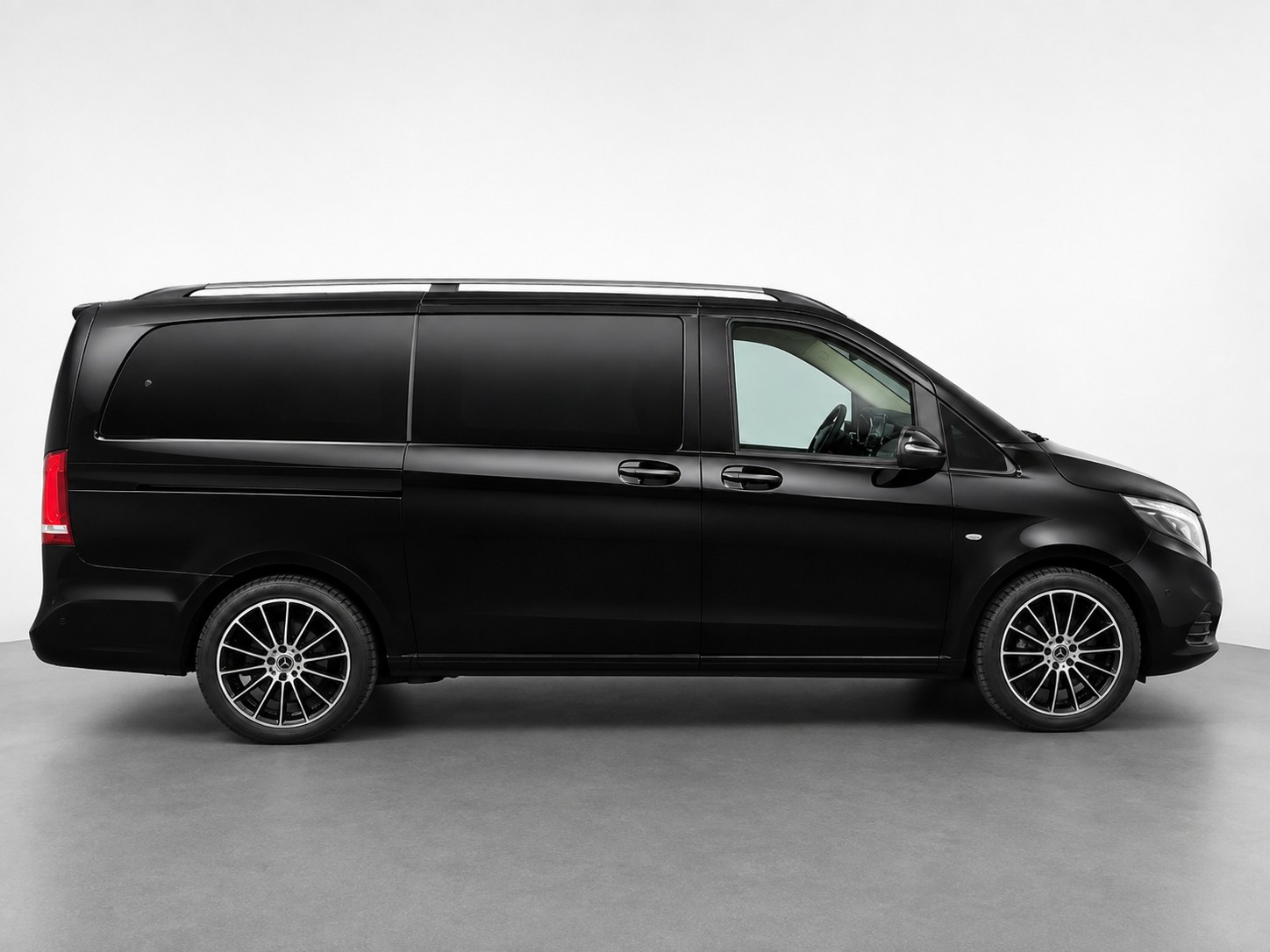 MERCEDES-BENZ Extralang Swiss Edition 4Matic 9G-Tronic-image-3