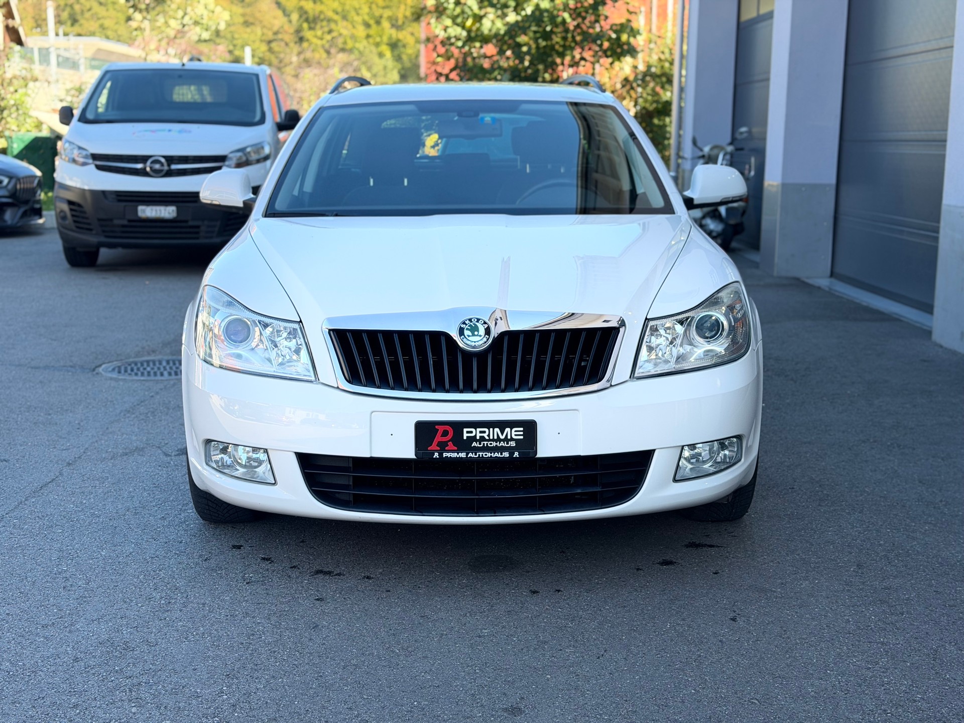 SKODA Octavia Combi 2.0 TDI Elegance 4x4 DSG-image-1