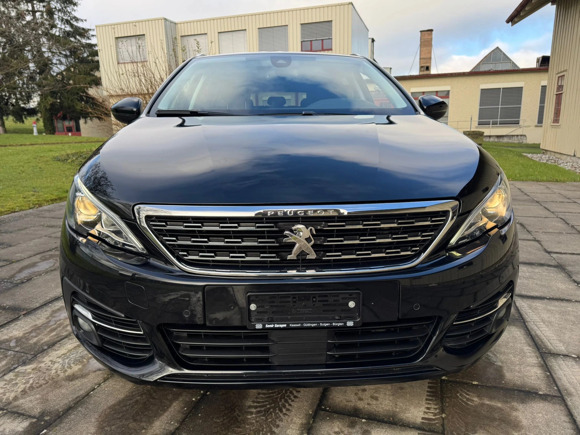 PEUGEOT 308 SW 1.5 BlueHDI Tech Edition EAT8-image-1