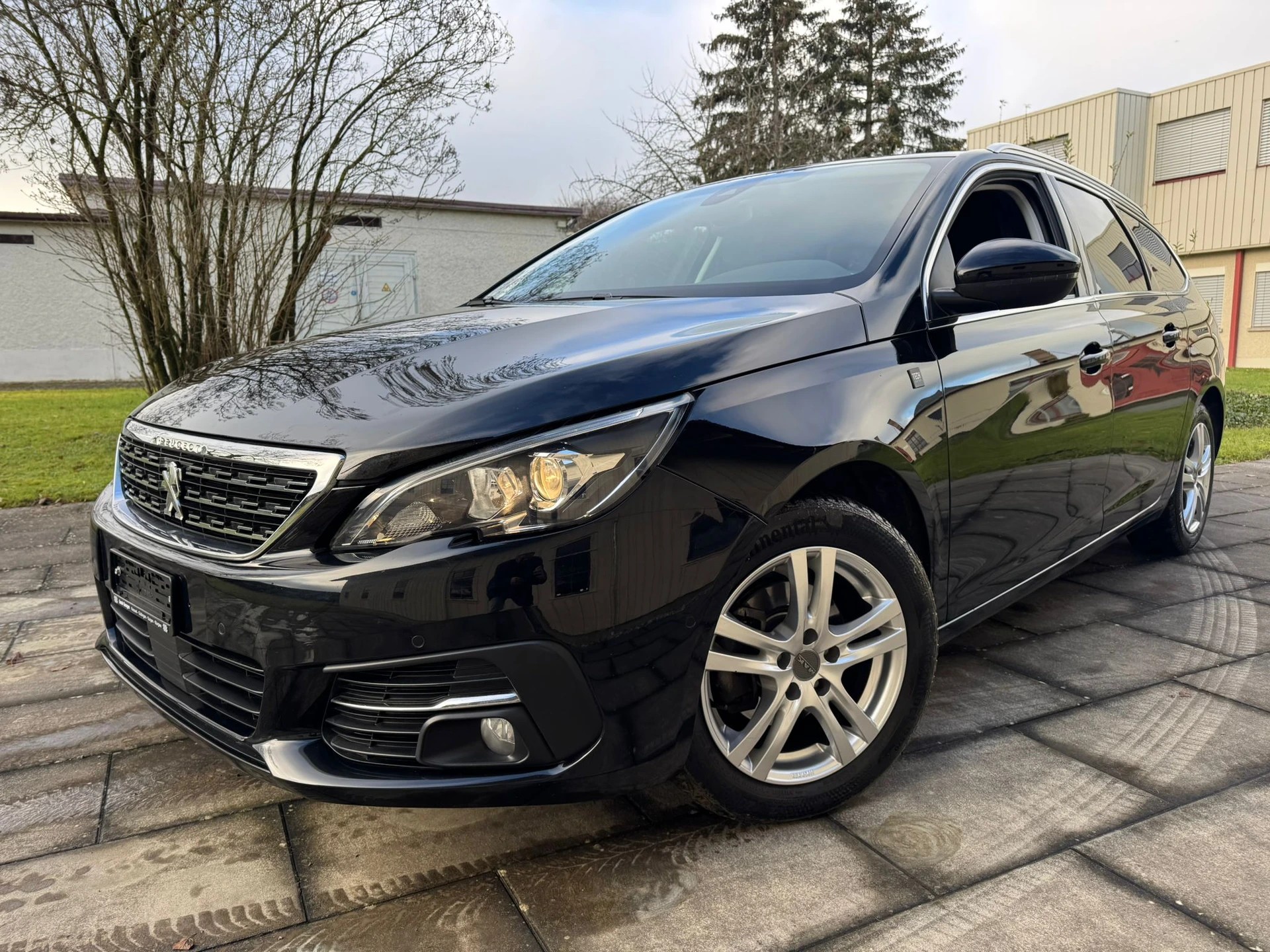 Car photo