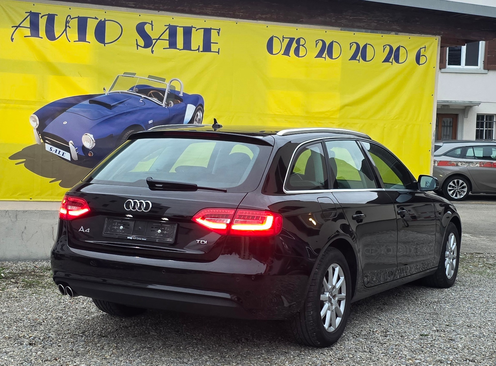 AUDI A4 Avant 2.0 TDI Attraction multitronic-image-6