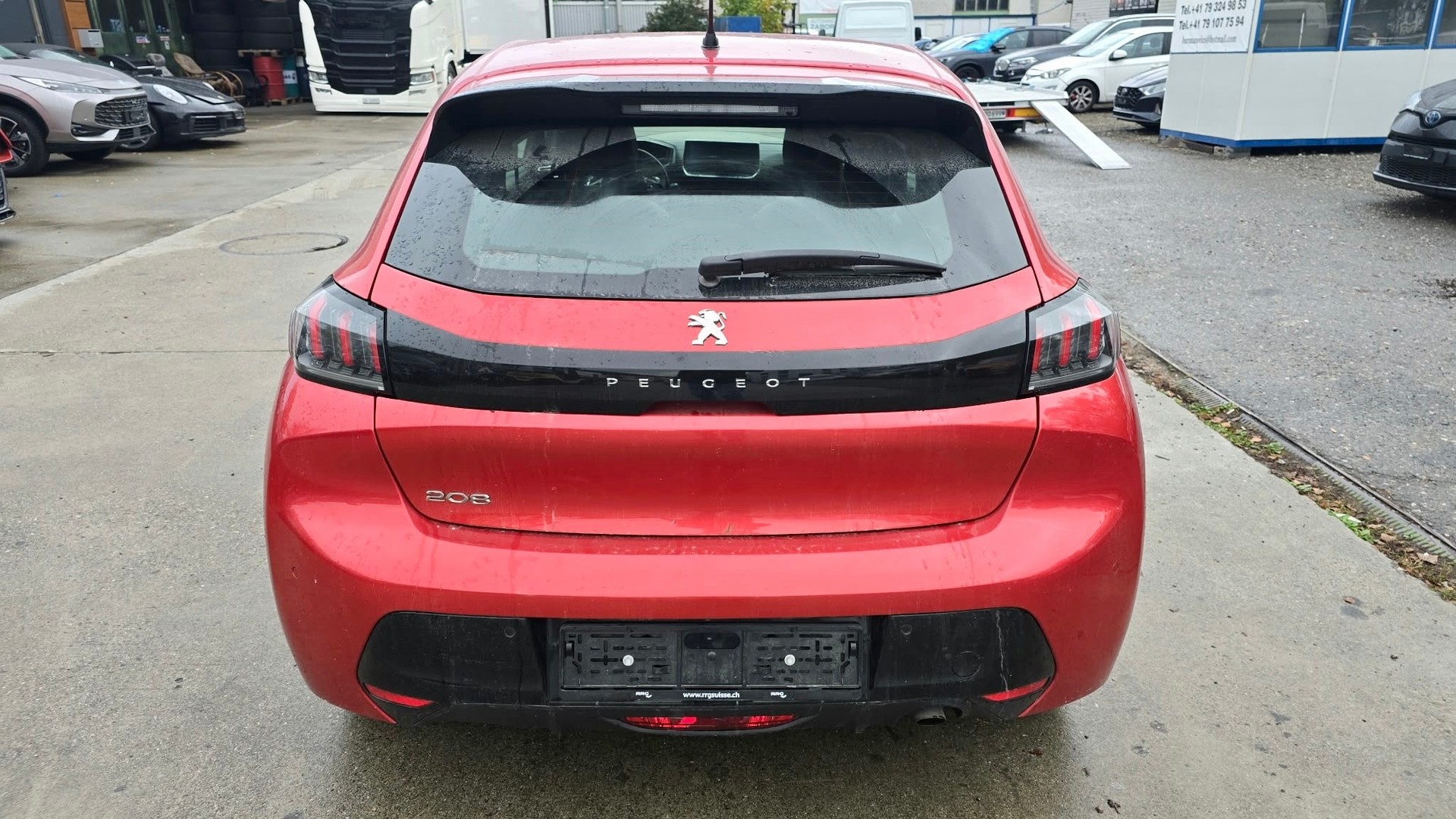 PEUGEOT 1.2 PureTech 100 Allure-image-7