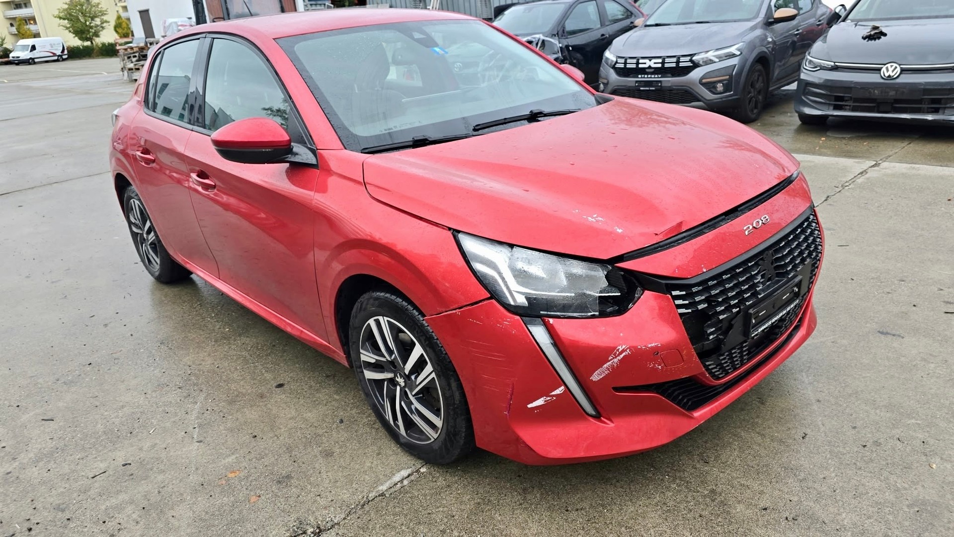 PEUGEOT 1.2 PureTech 100 Allure-image-1