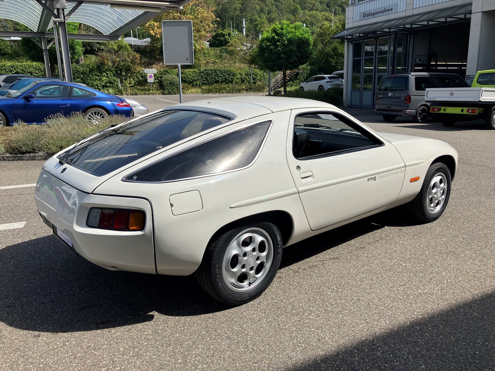 PORSCHE 928-image-3