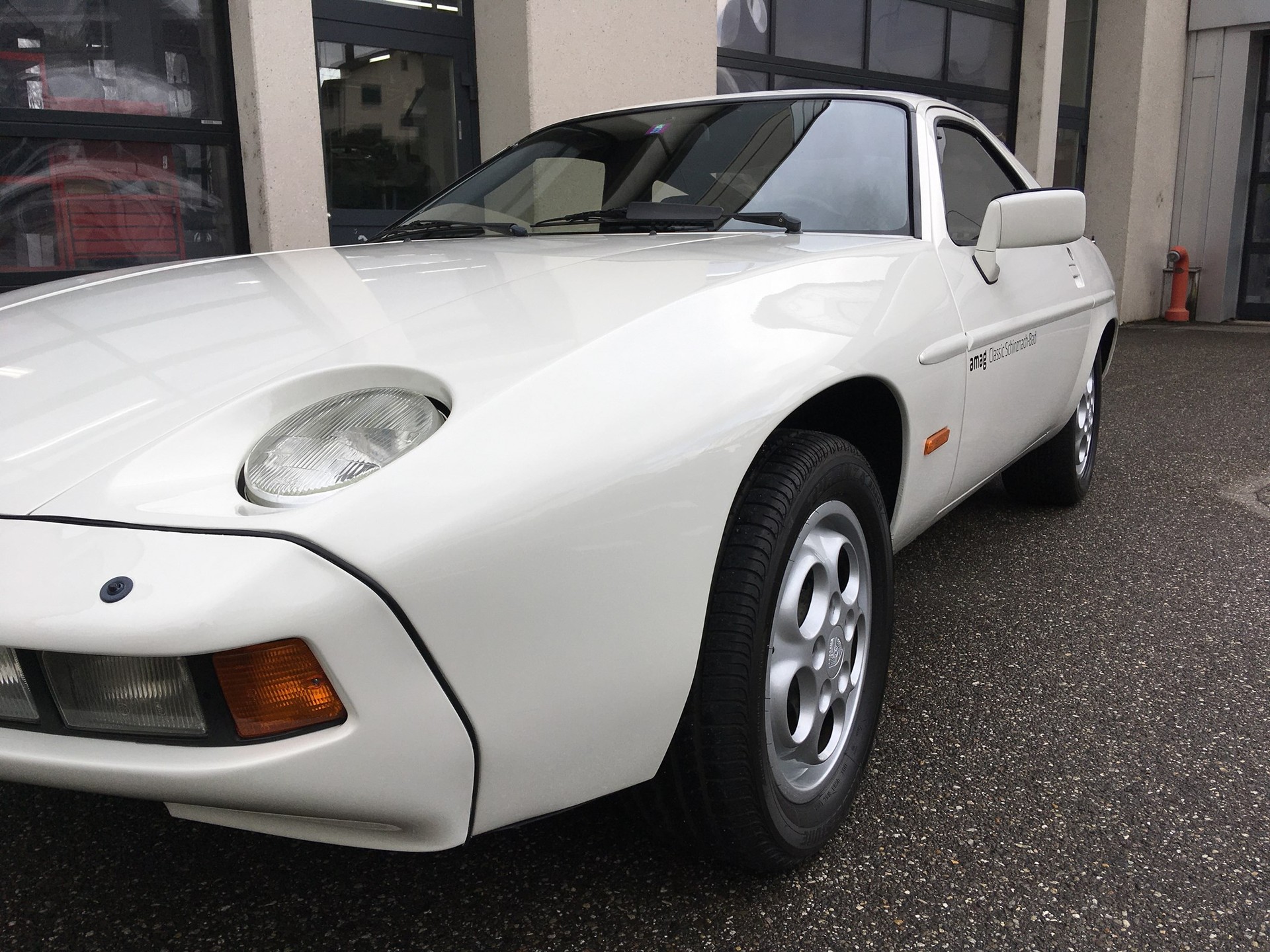 PORSCHE 928-image-7